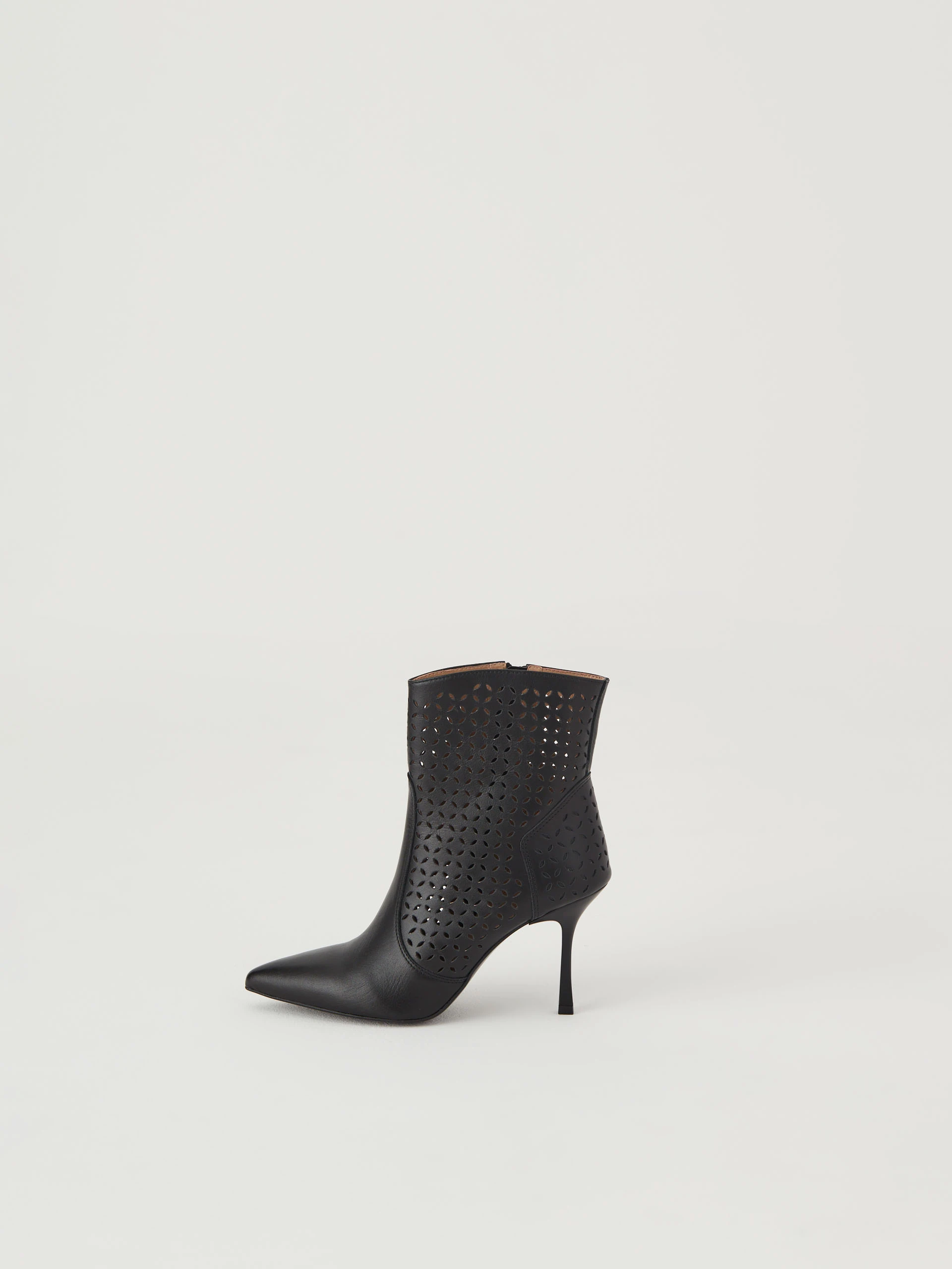 Black stiletto boots
