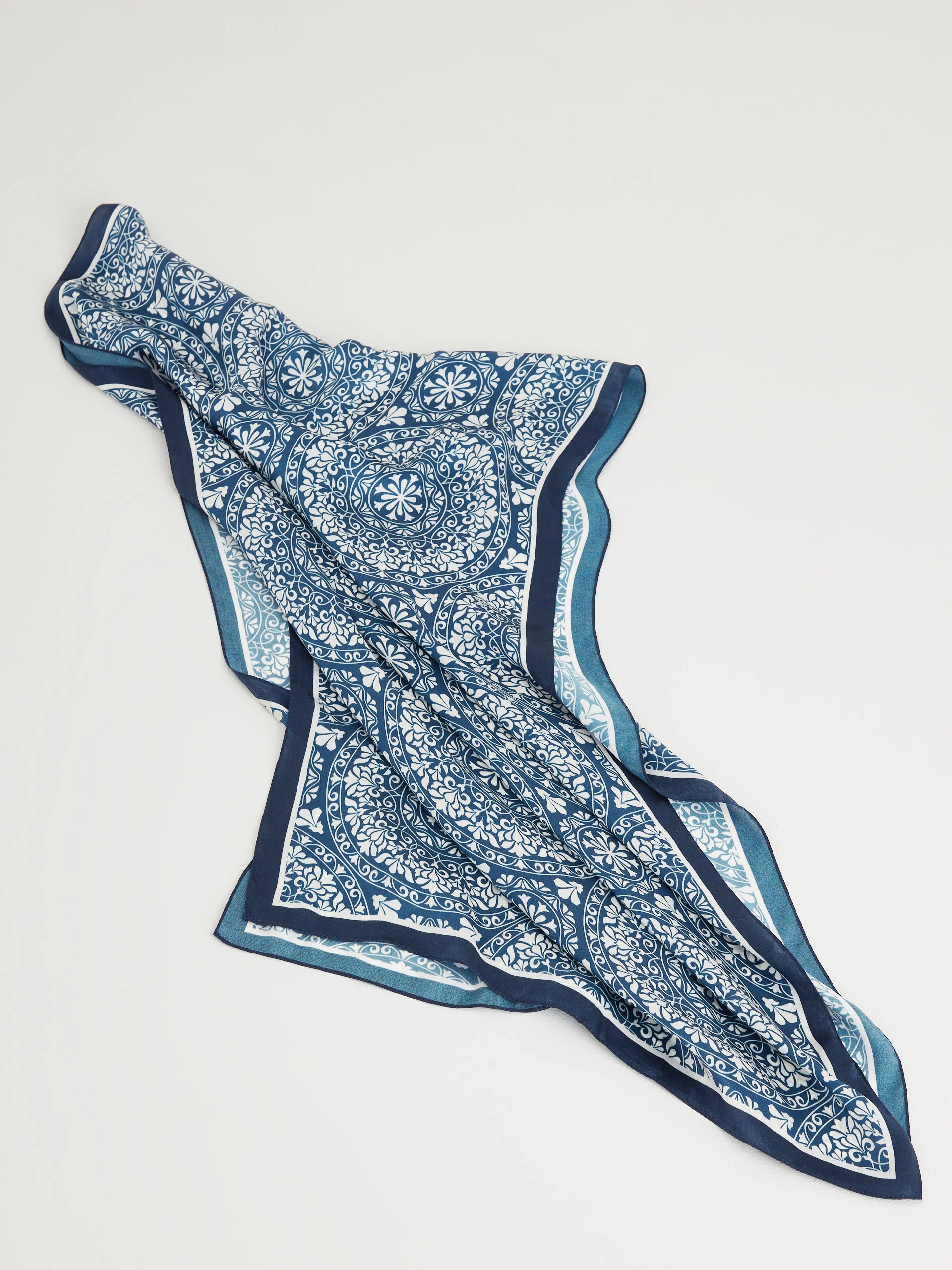 Silk patterned shawl