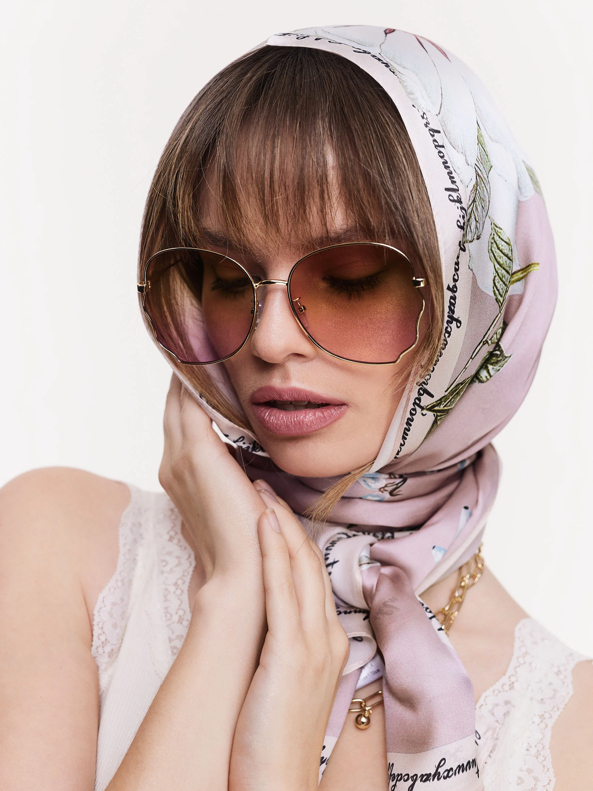 Silk shawl with floral pattern