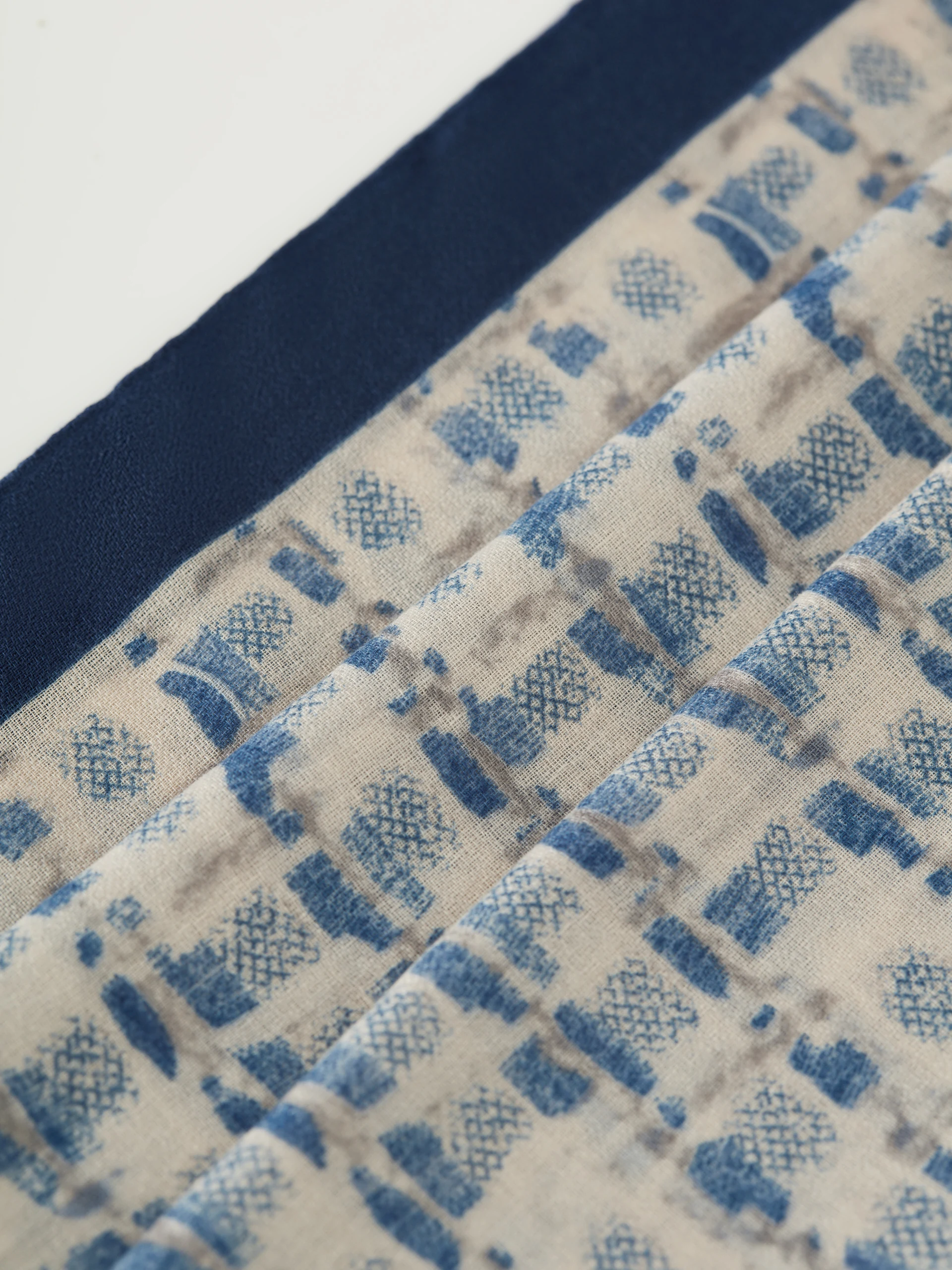 Navy blue viscose scarf