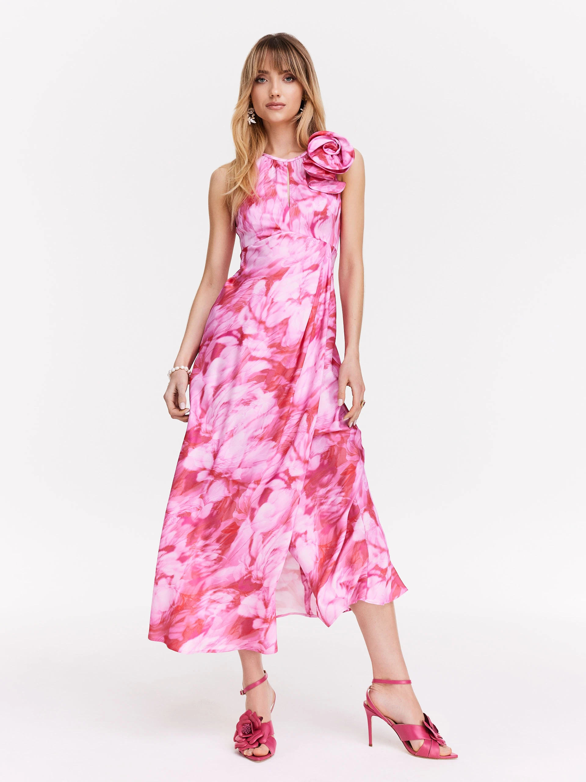 Pink premium sandals with flower
