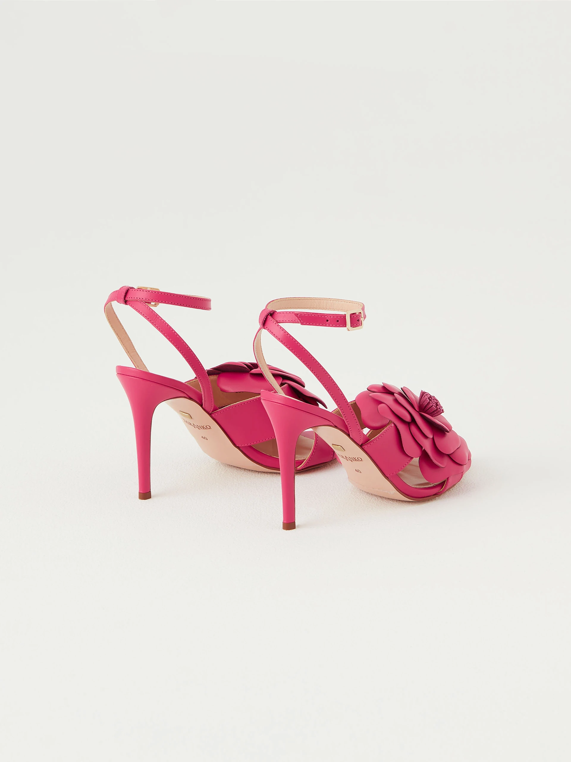 Pink premium sandals with flower