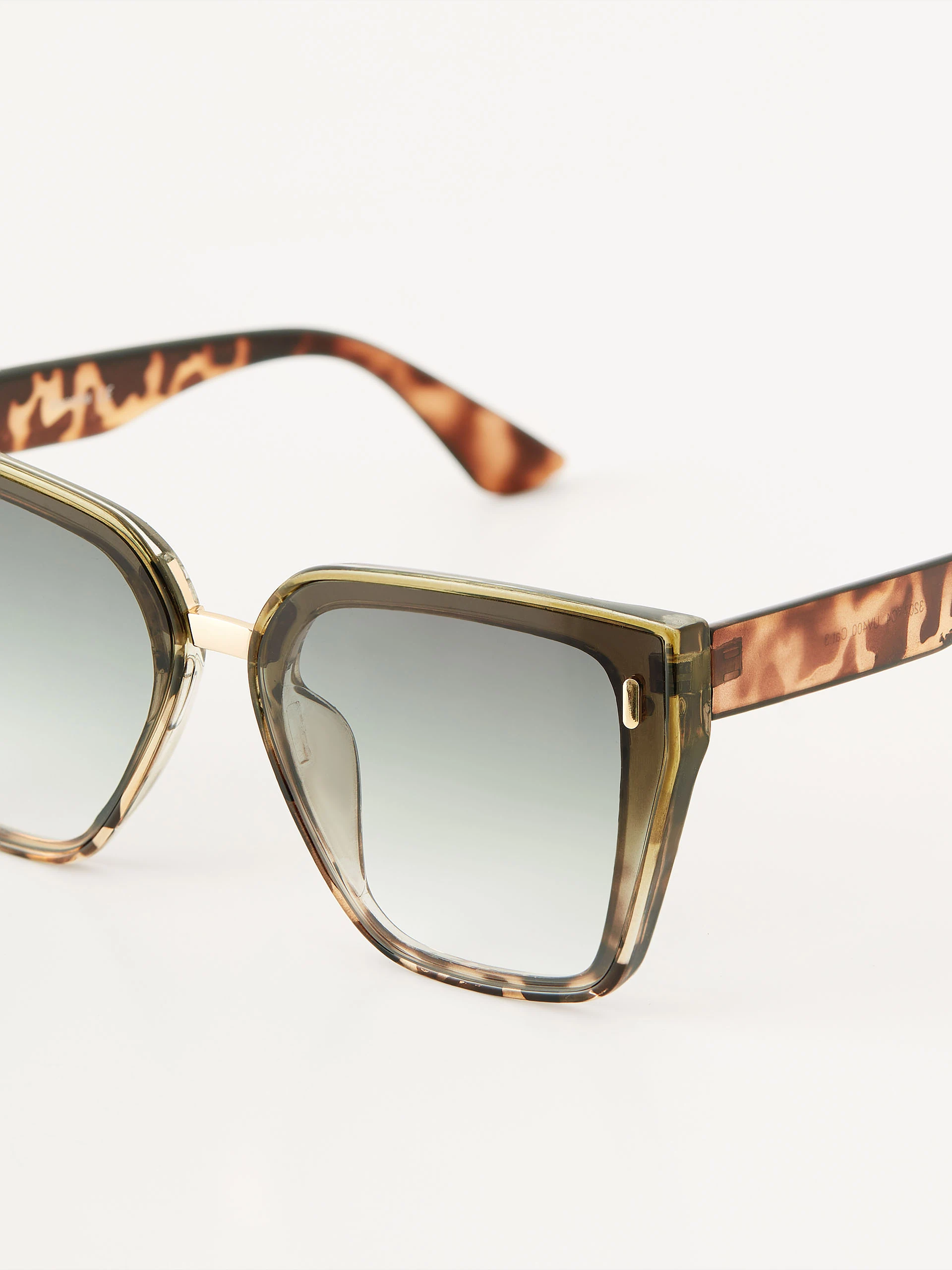Decorative sunglasses in chrysalis color