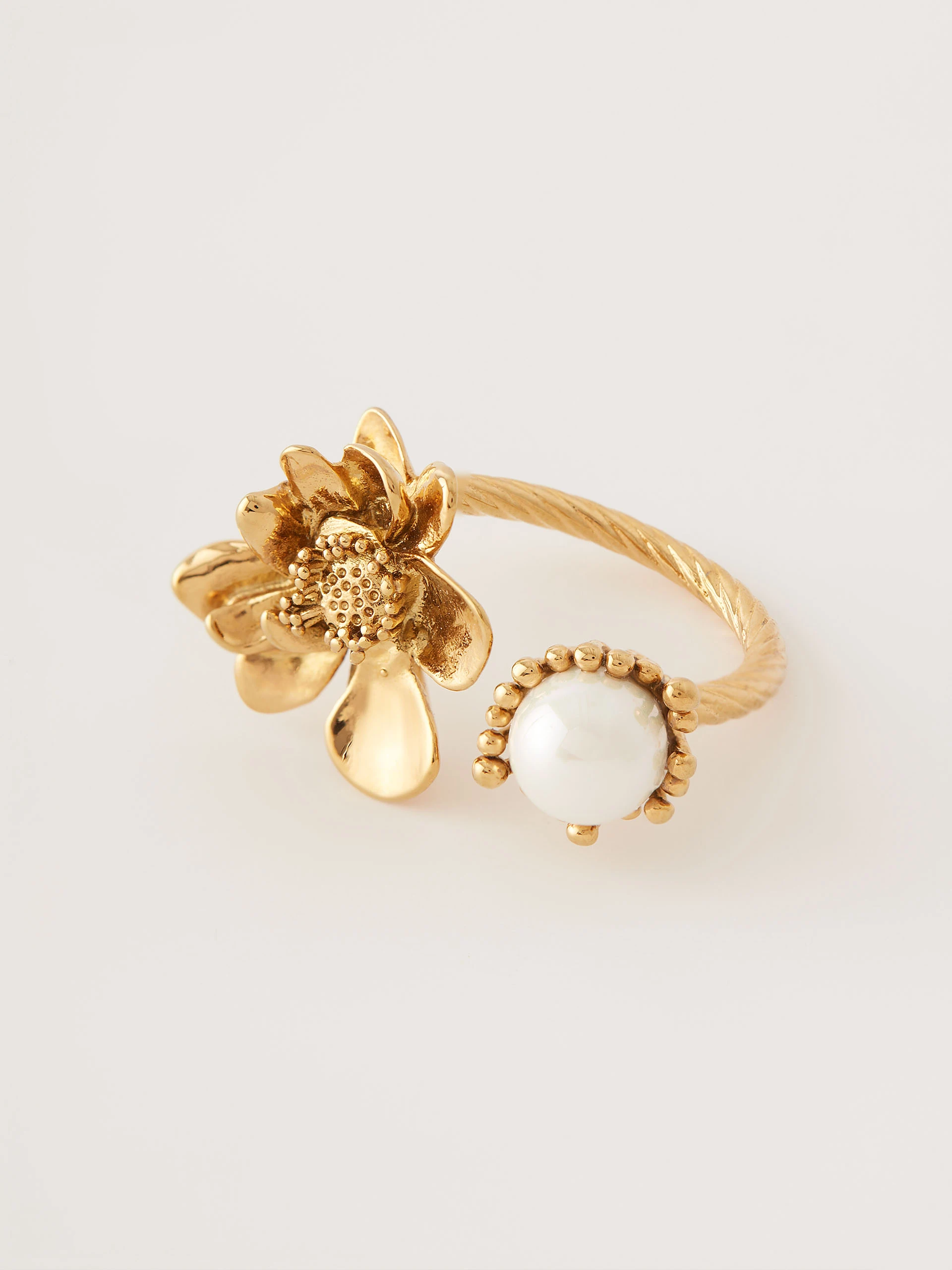 Steel ring in gold color one size
