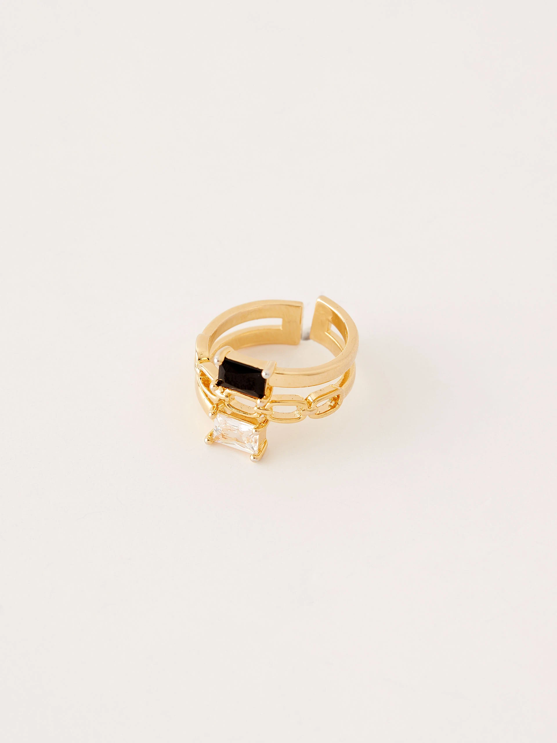 Adjustable triple ring in gold color