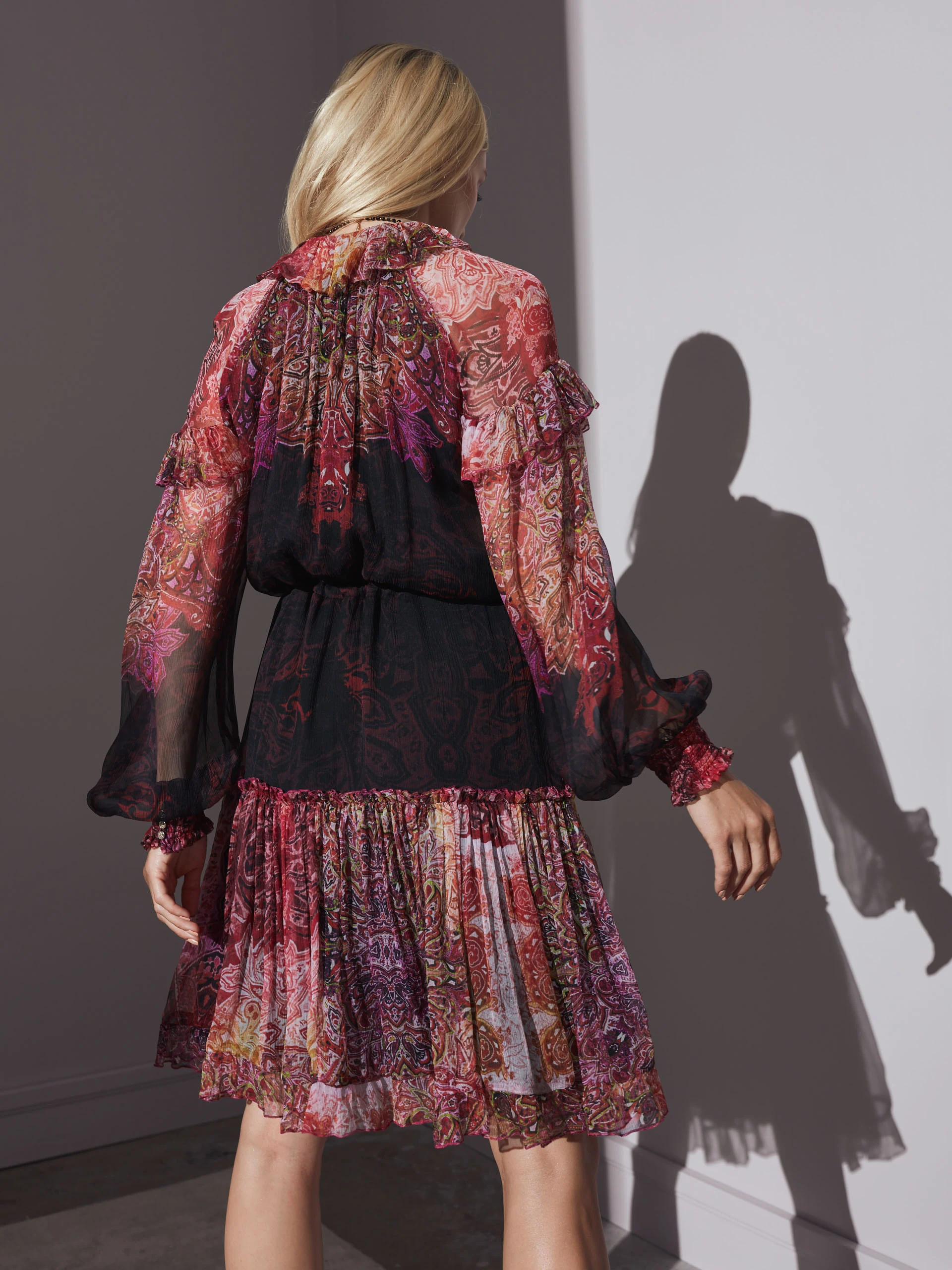 Jedwabna sukienka boho mini