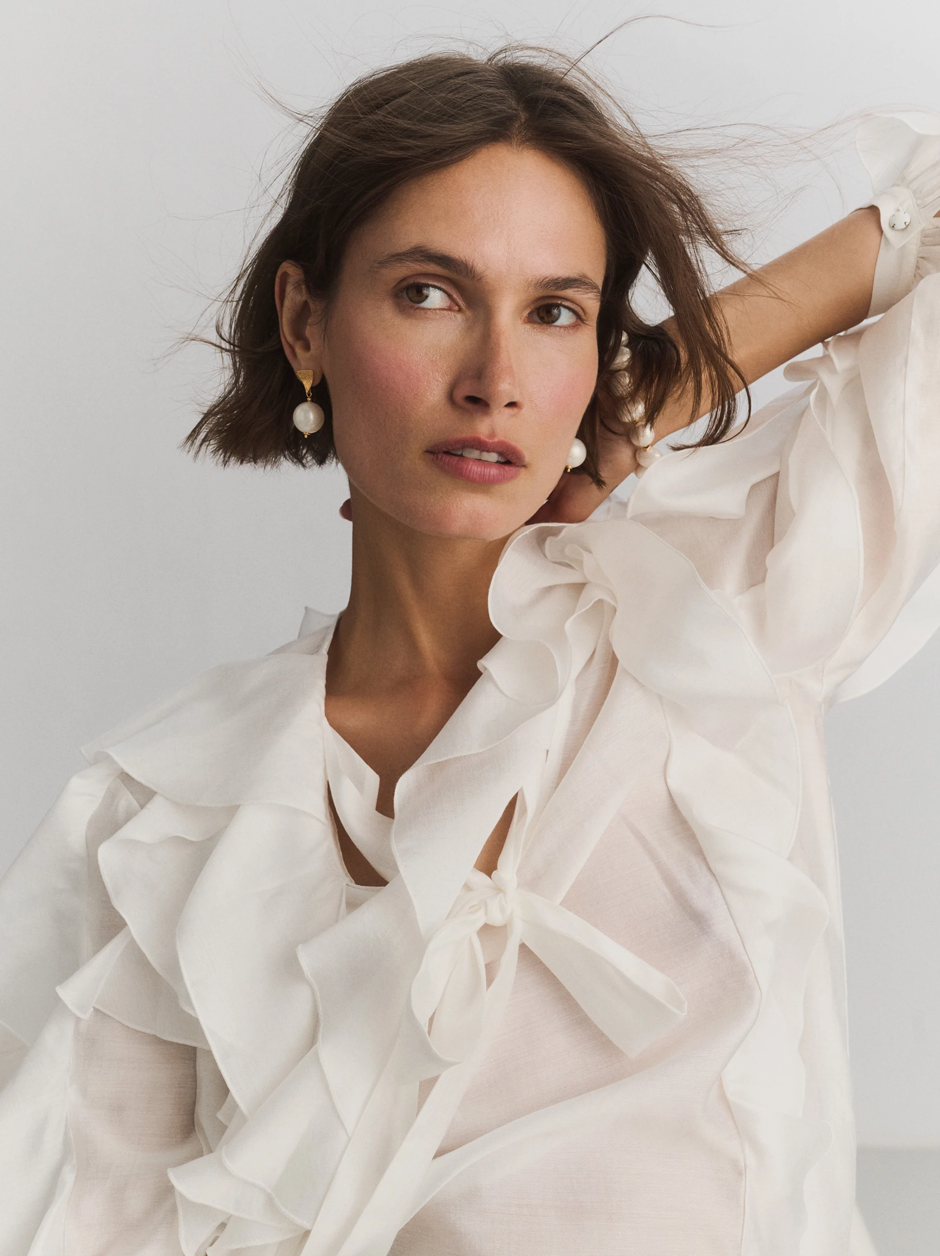 Elegant blouse with ruffles