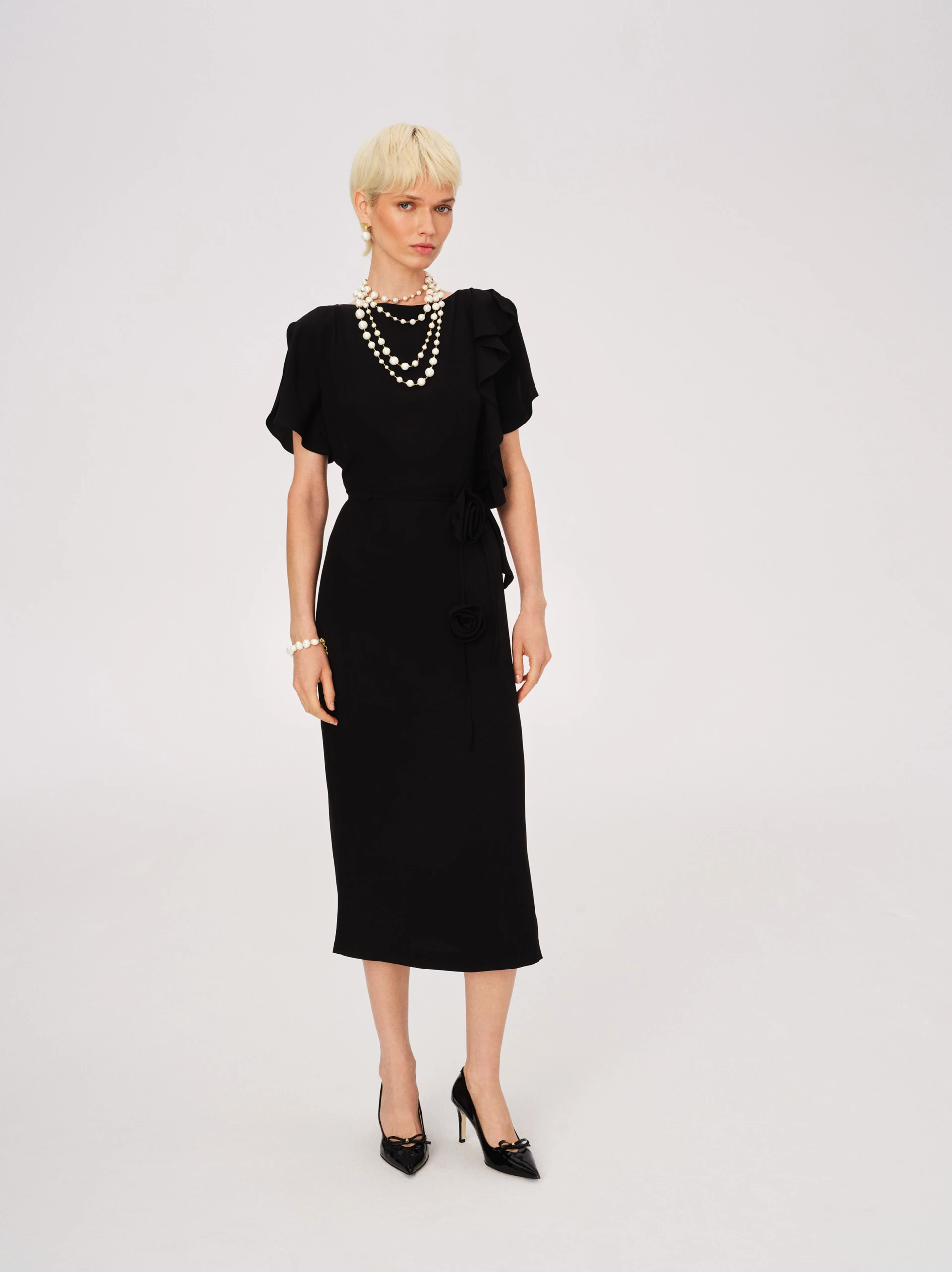 Black elegant midi dress with slit