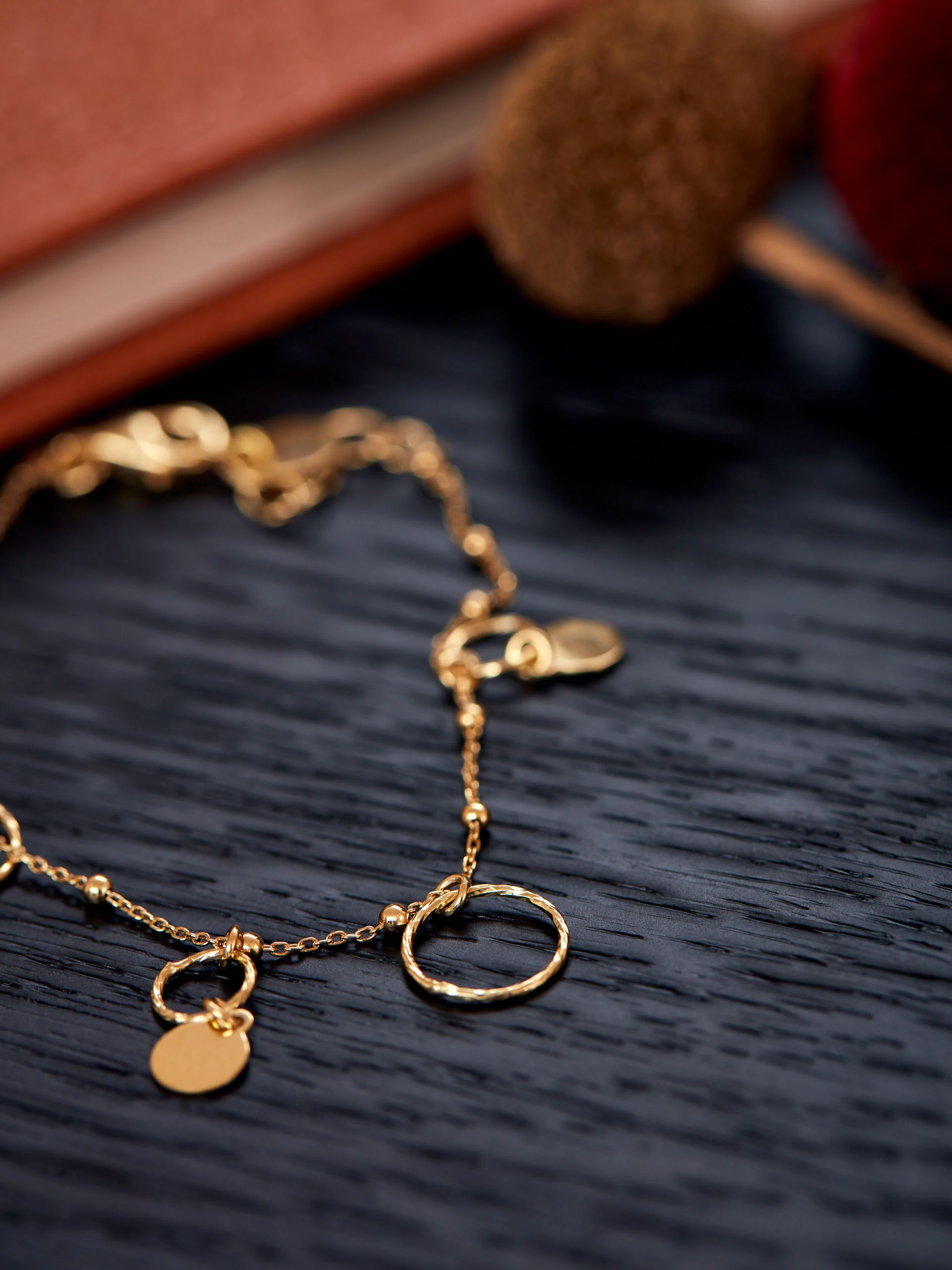 GOLD PLATED BRACELET WITH PEARLS