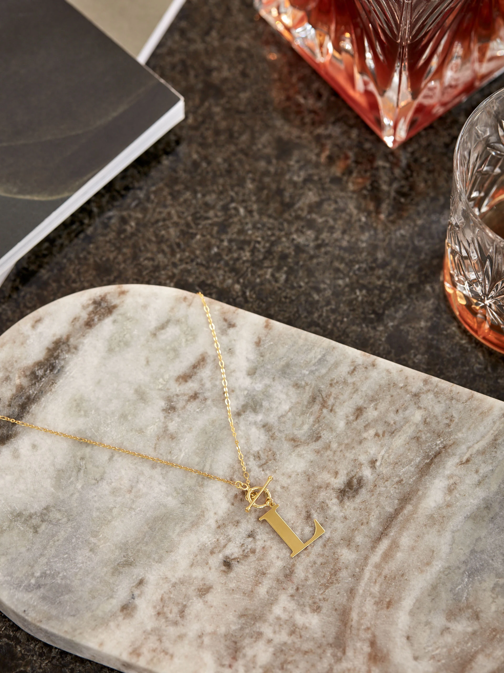 DELICATE CHAIN WITH LETTER L