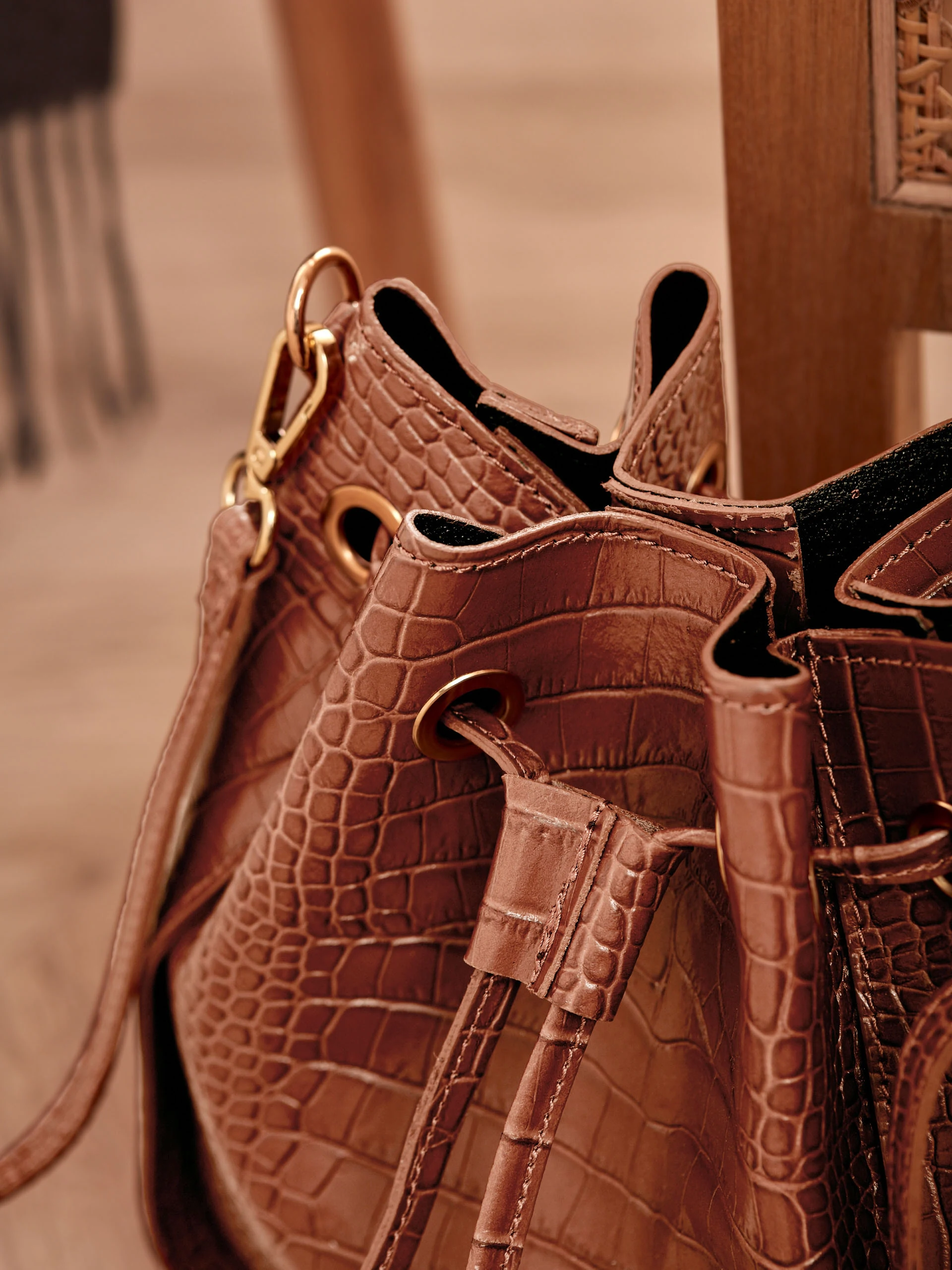 LEATHER BAG HANDBAG