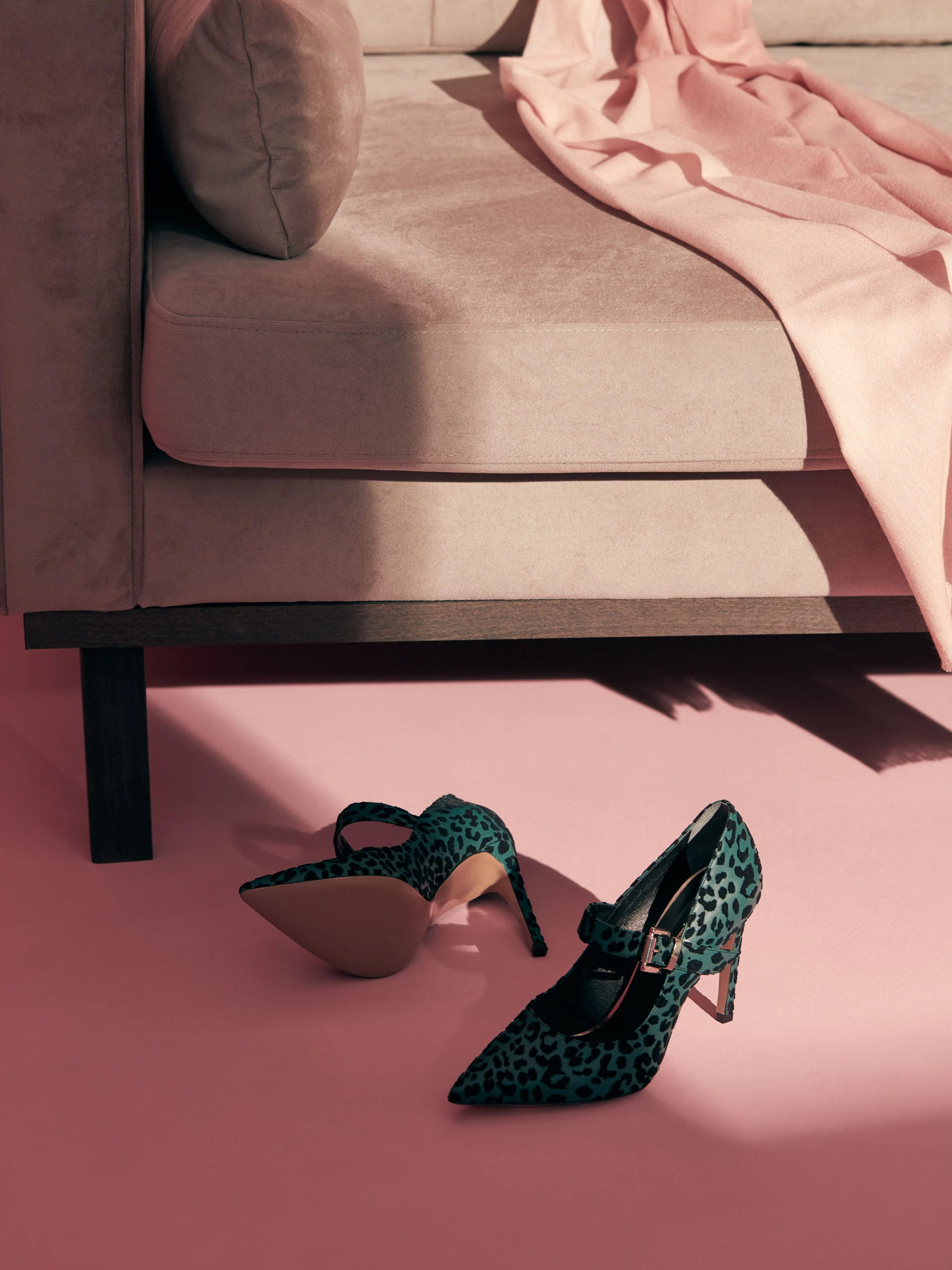 GREEN CAMOUFLAGE PUMPS