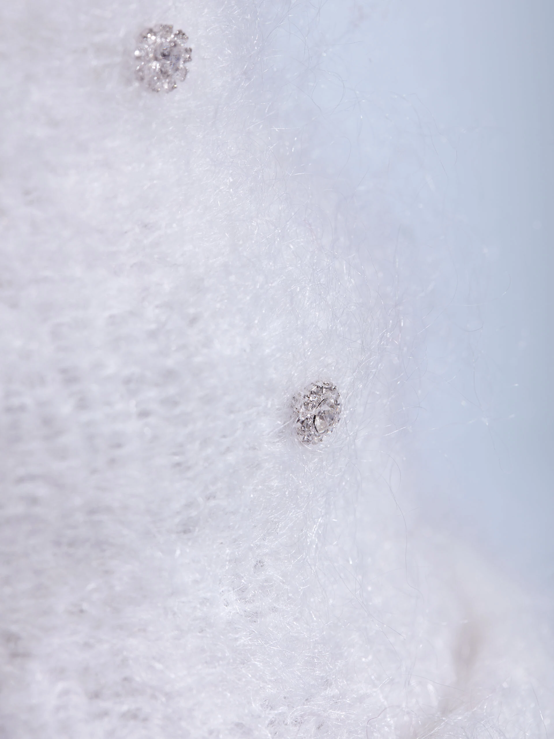 WHITE CAP MADE OF MOHAIR AND MERINO WOOL