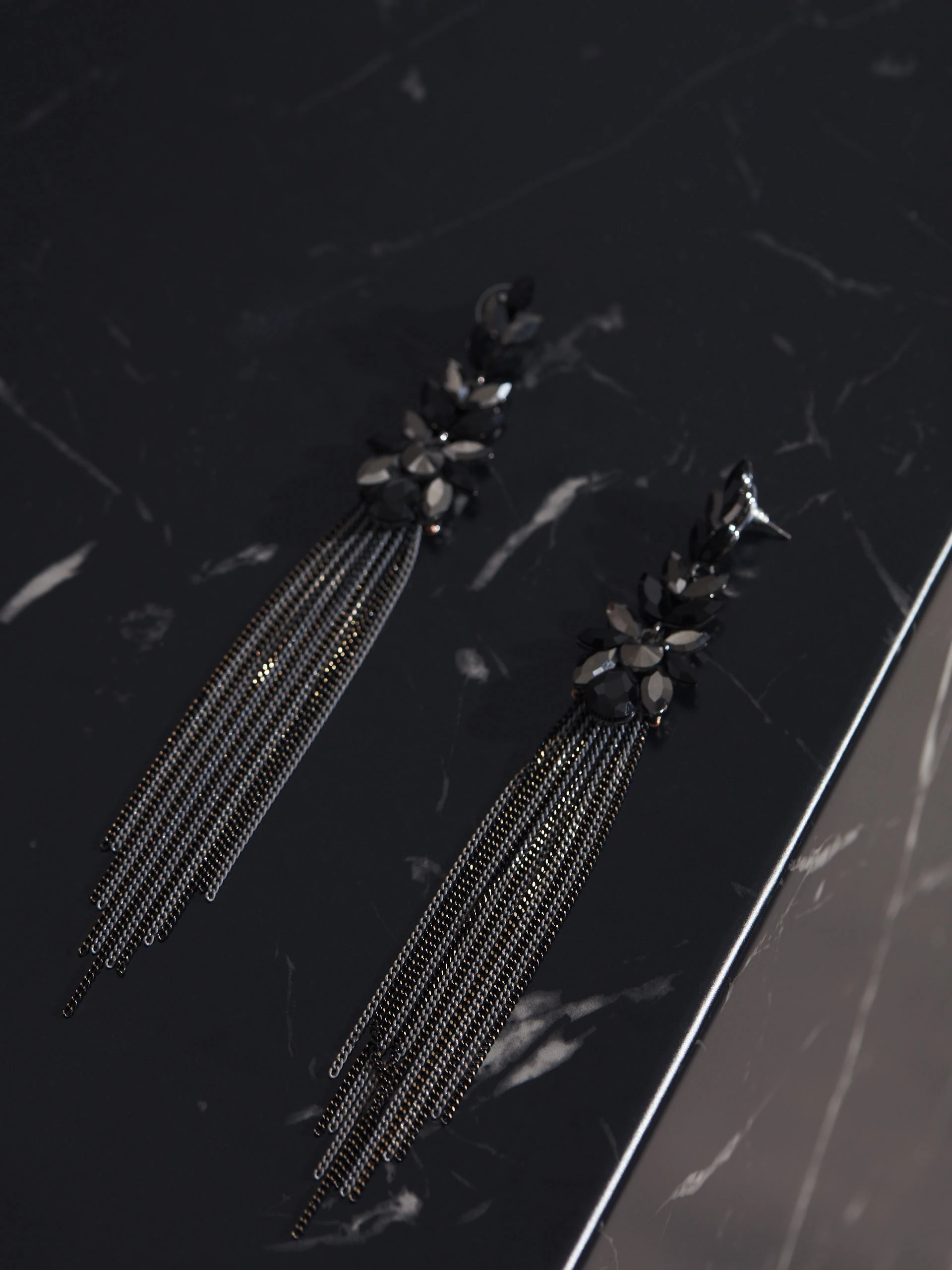 LONG BLACK EARRINGS