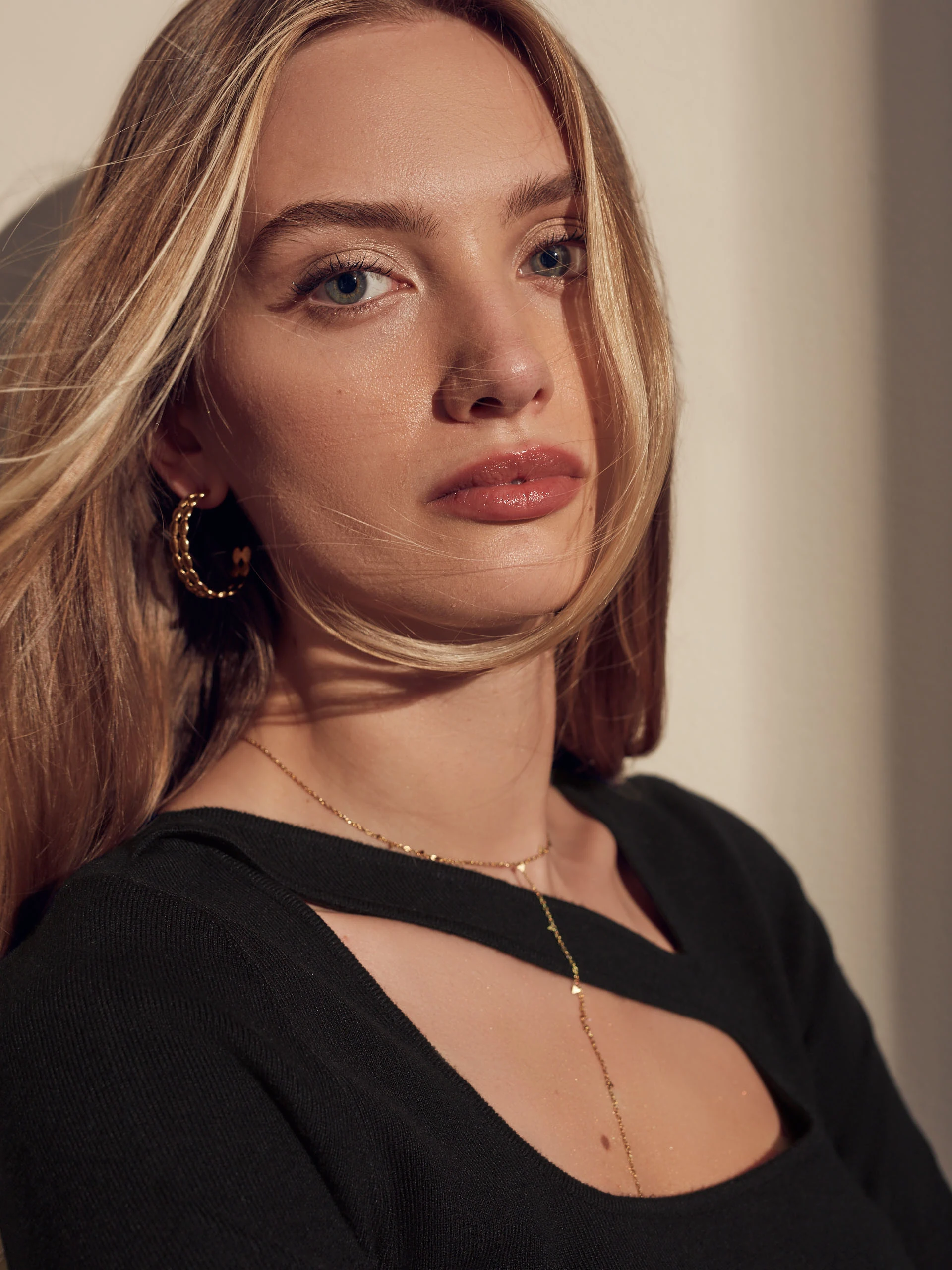 SMALL GOLD-PLATED NECKLACE