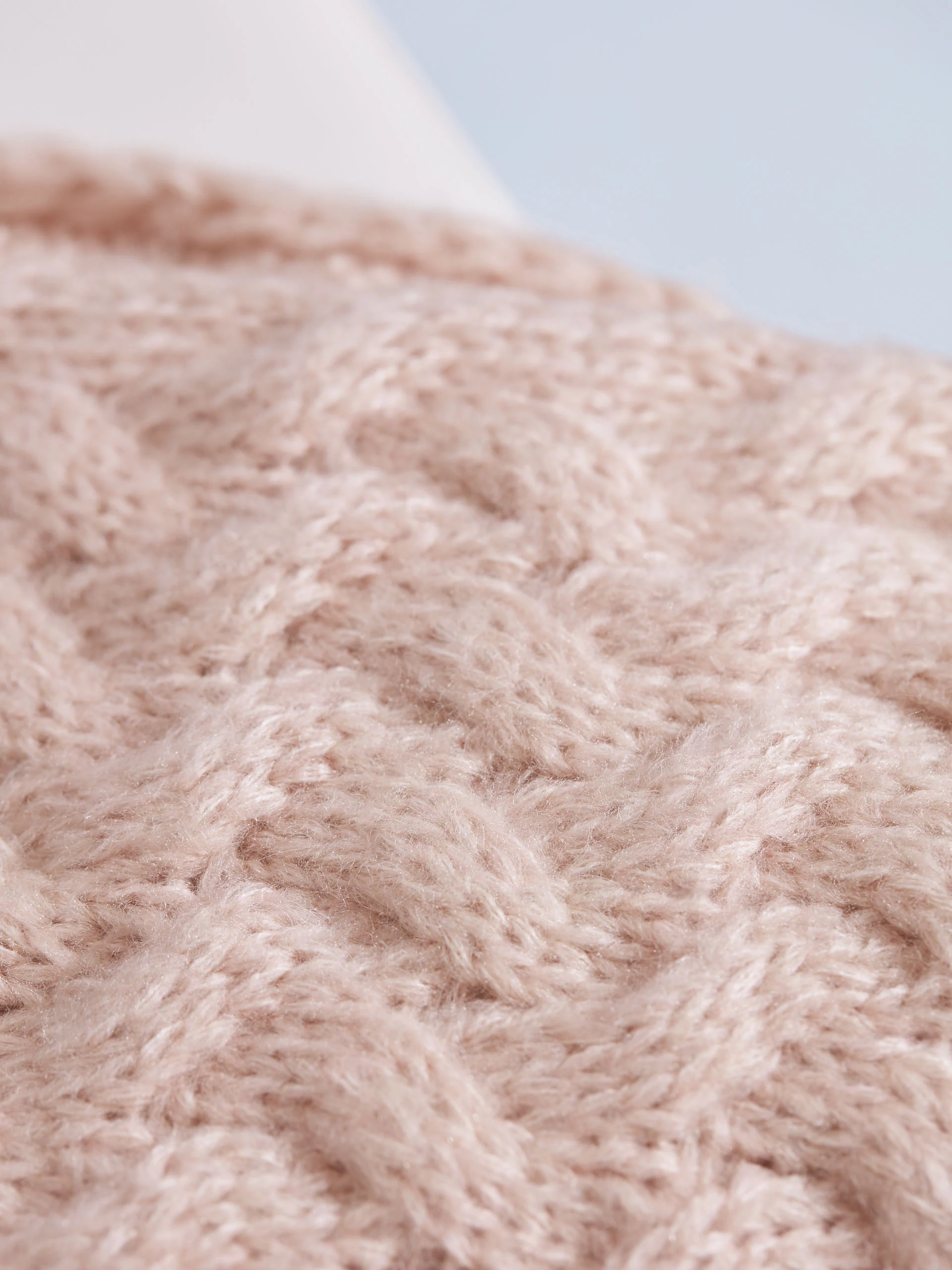 LIGHT PINK WIDE WOOL CHIMNEY