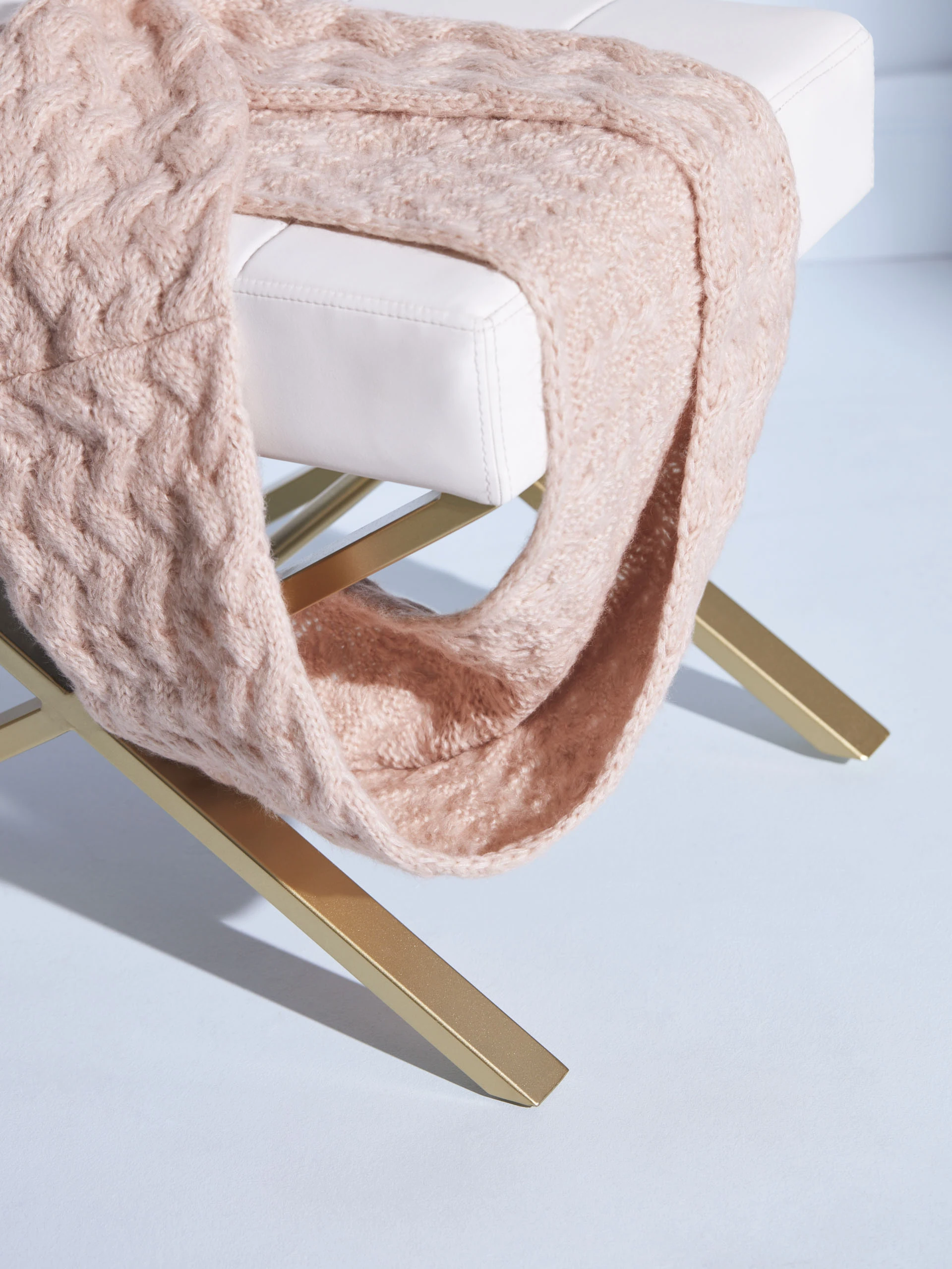 LIGHT PINK WIDE WOOL CHIMNEY