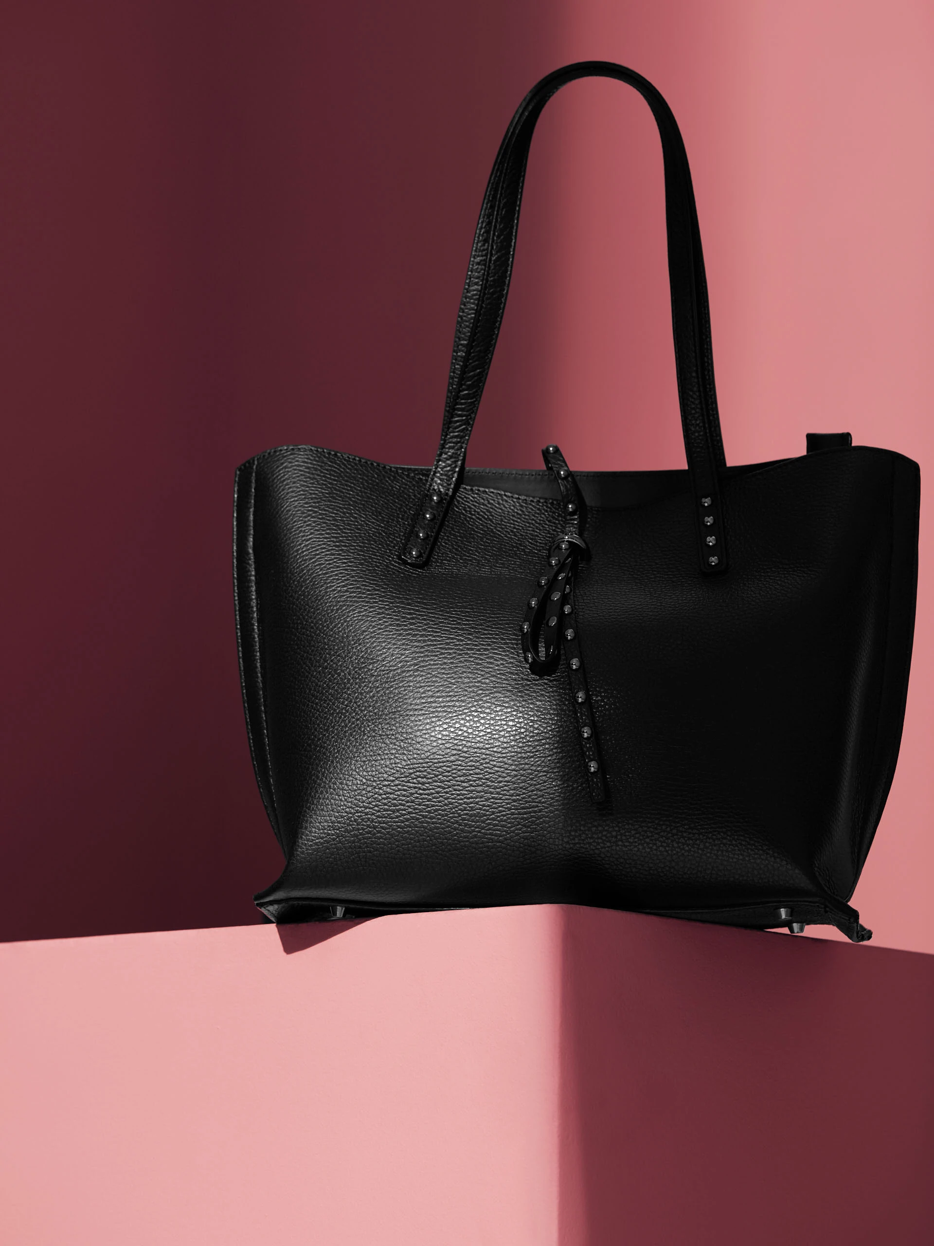 BLACK SHOPPER BAG