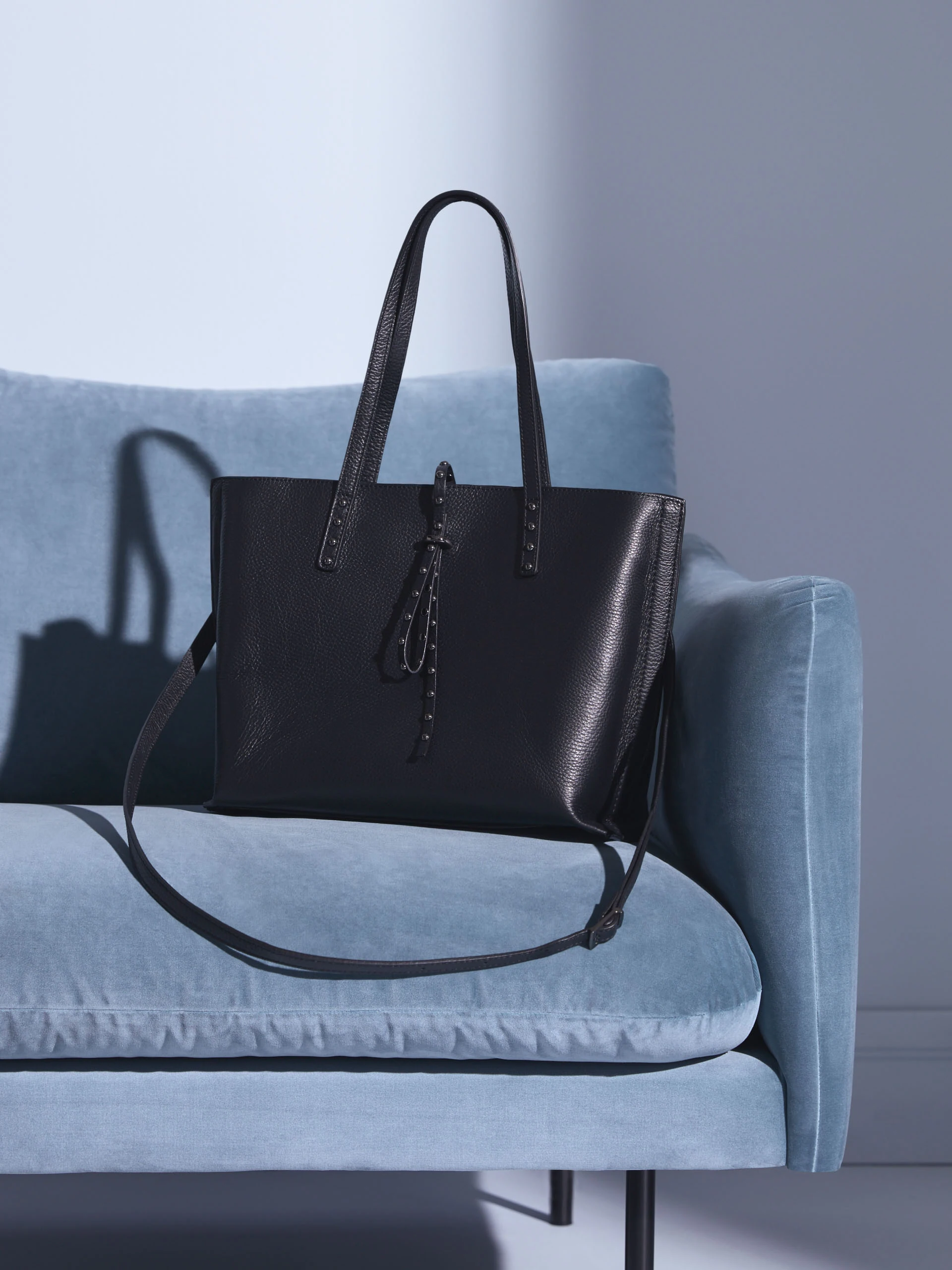 BLACK SHOPPER BAG
