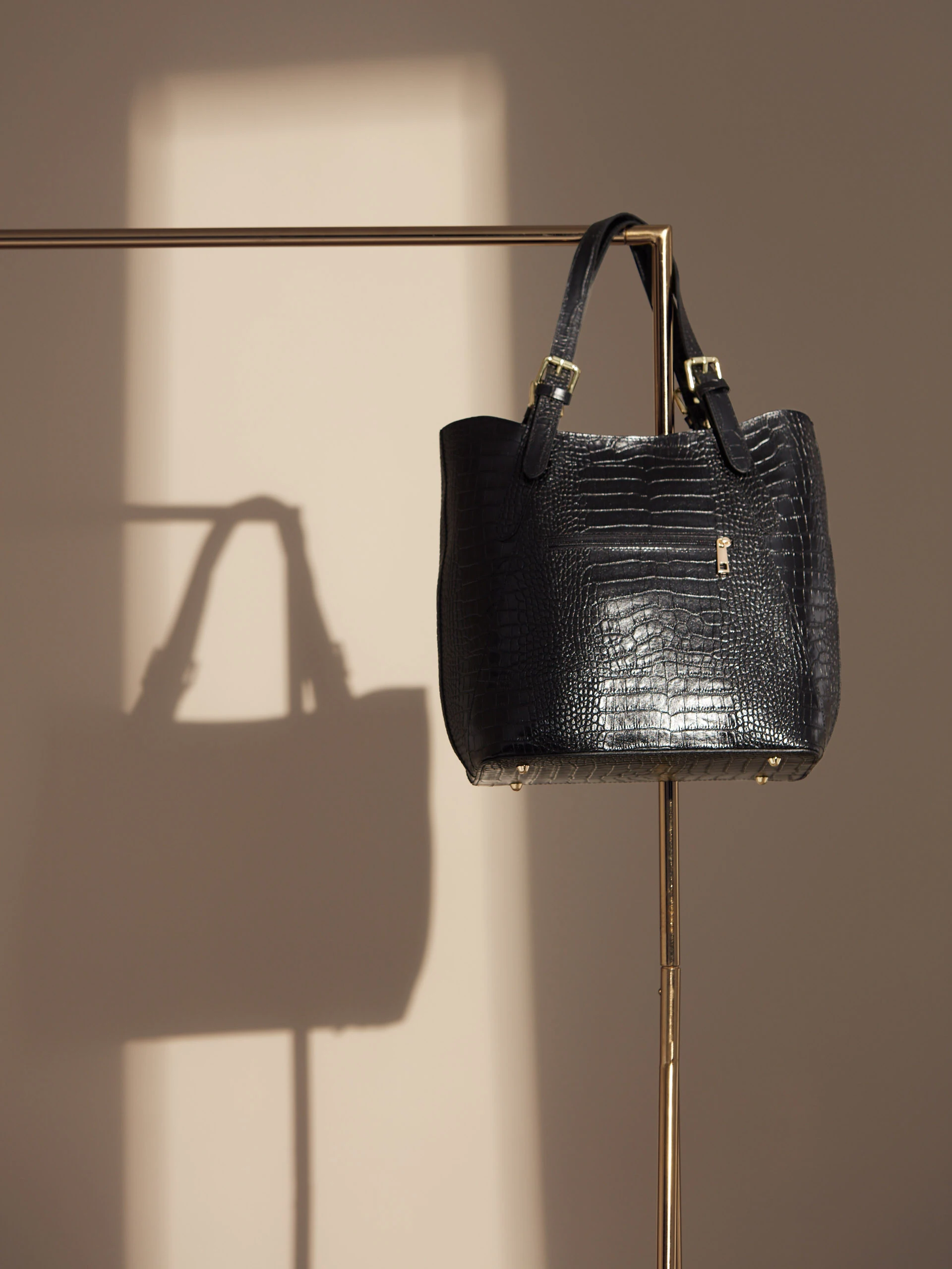 LARGE BLACK HANDBAG