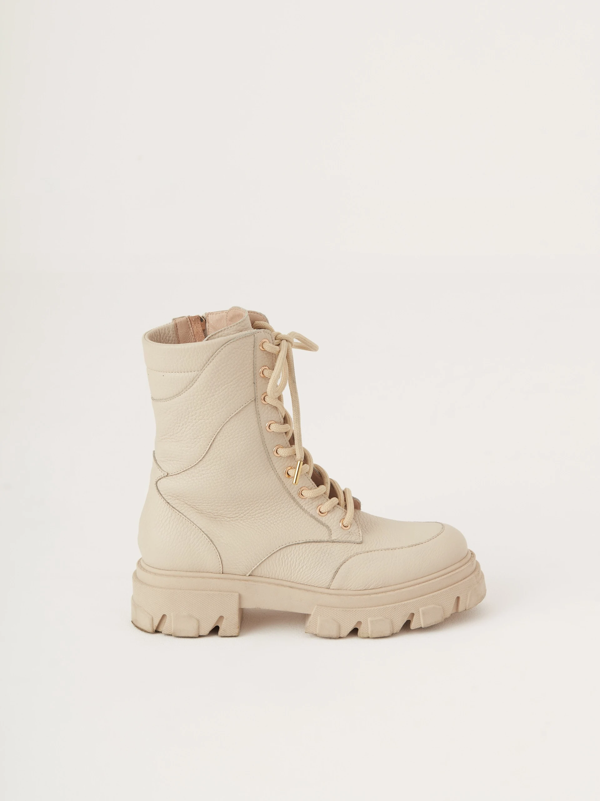 Lace-up leather boots
