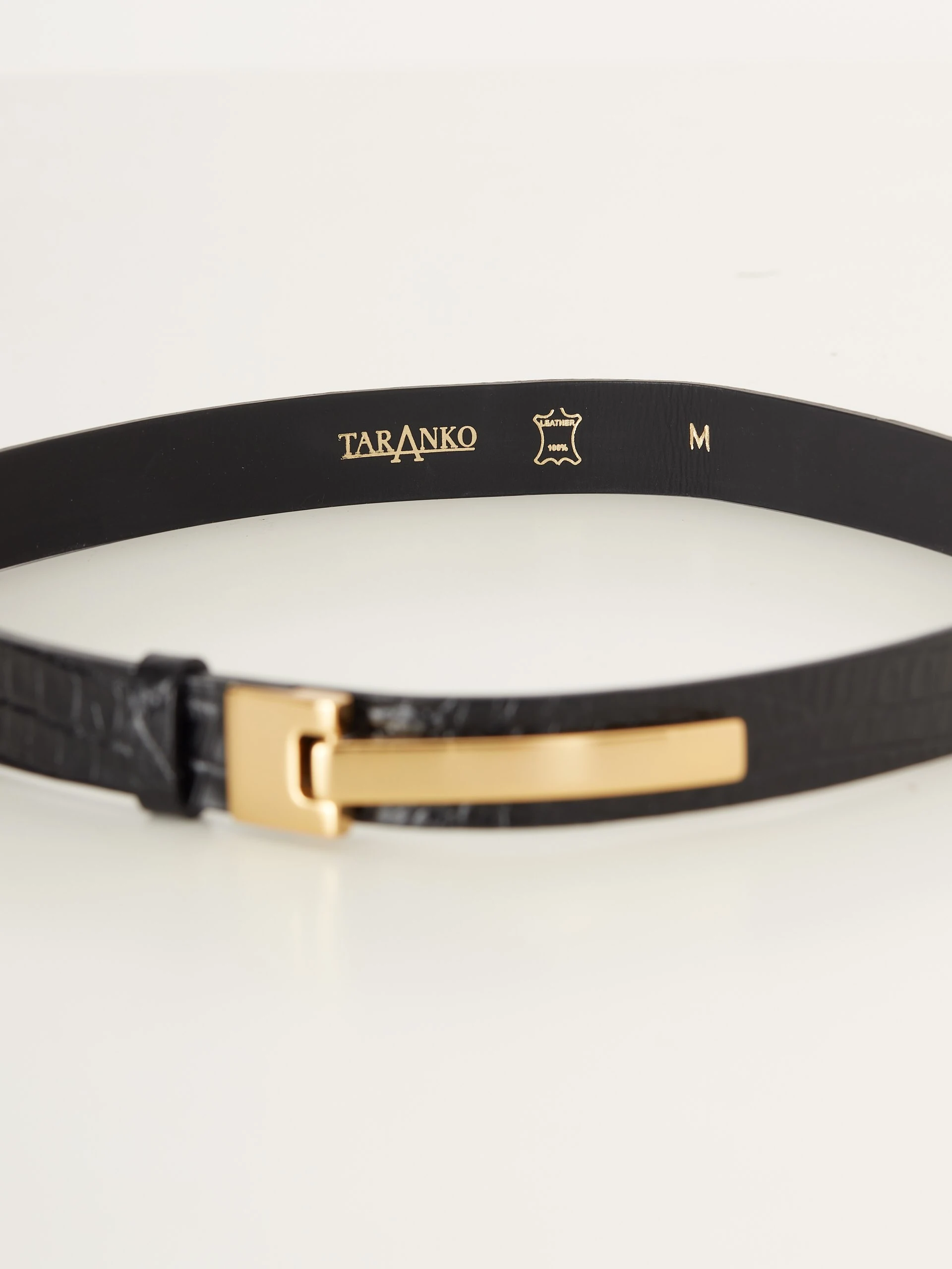 Thin belt with elegant buckle