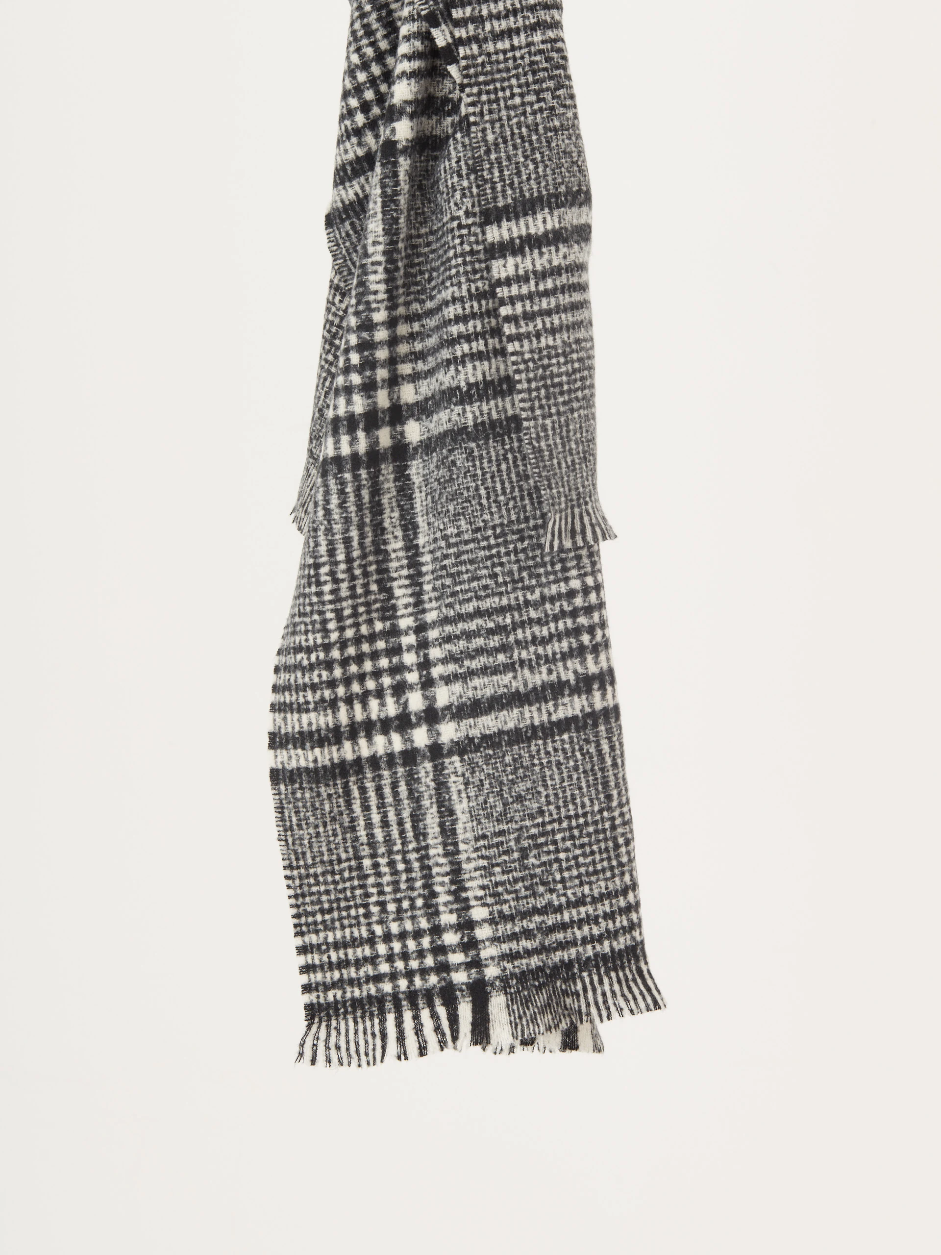 Checkered scarf