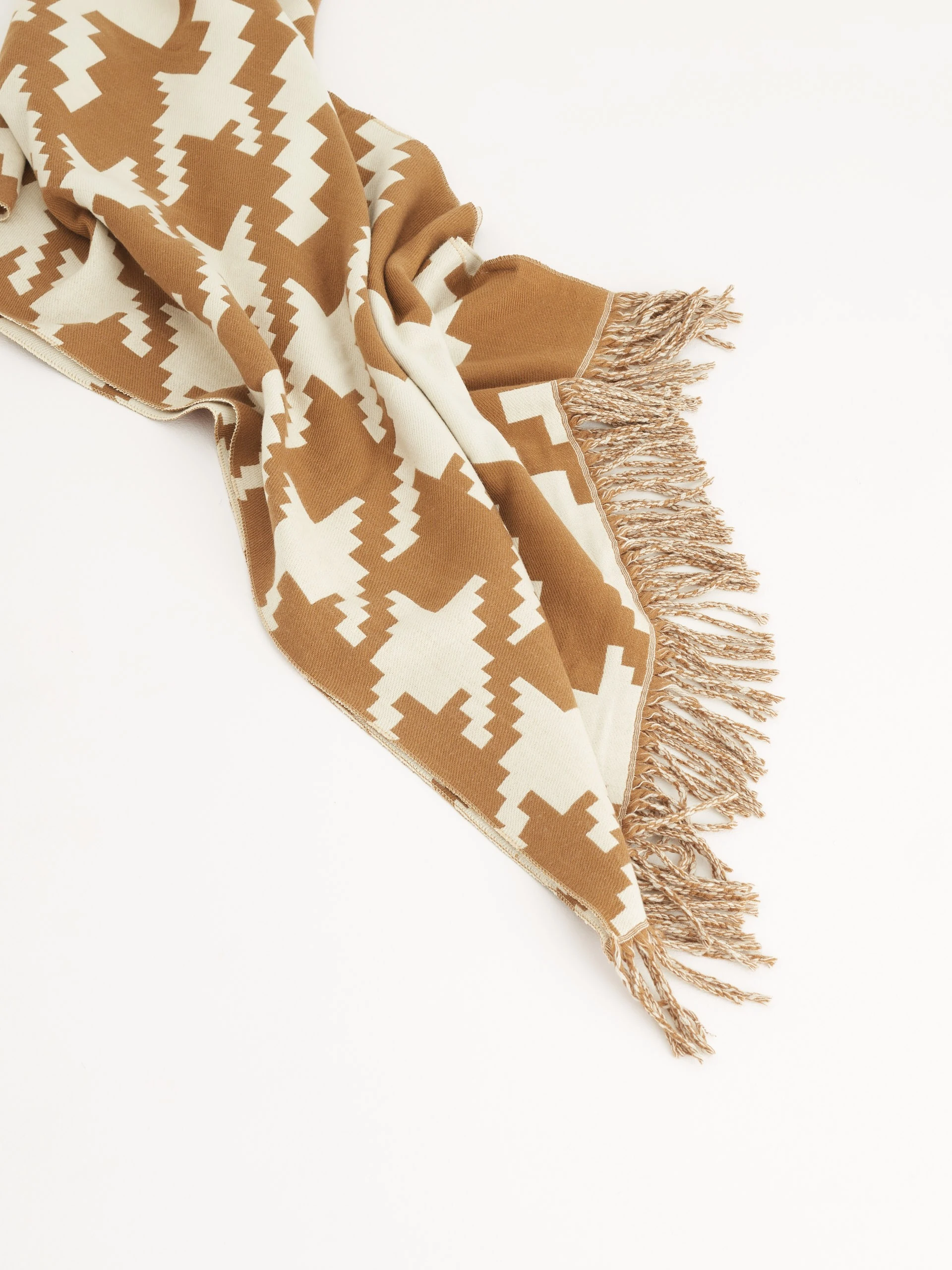 Soft scarf in geometric pattern