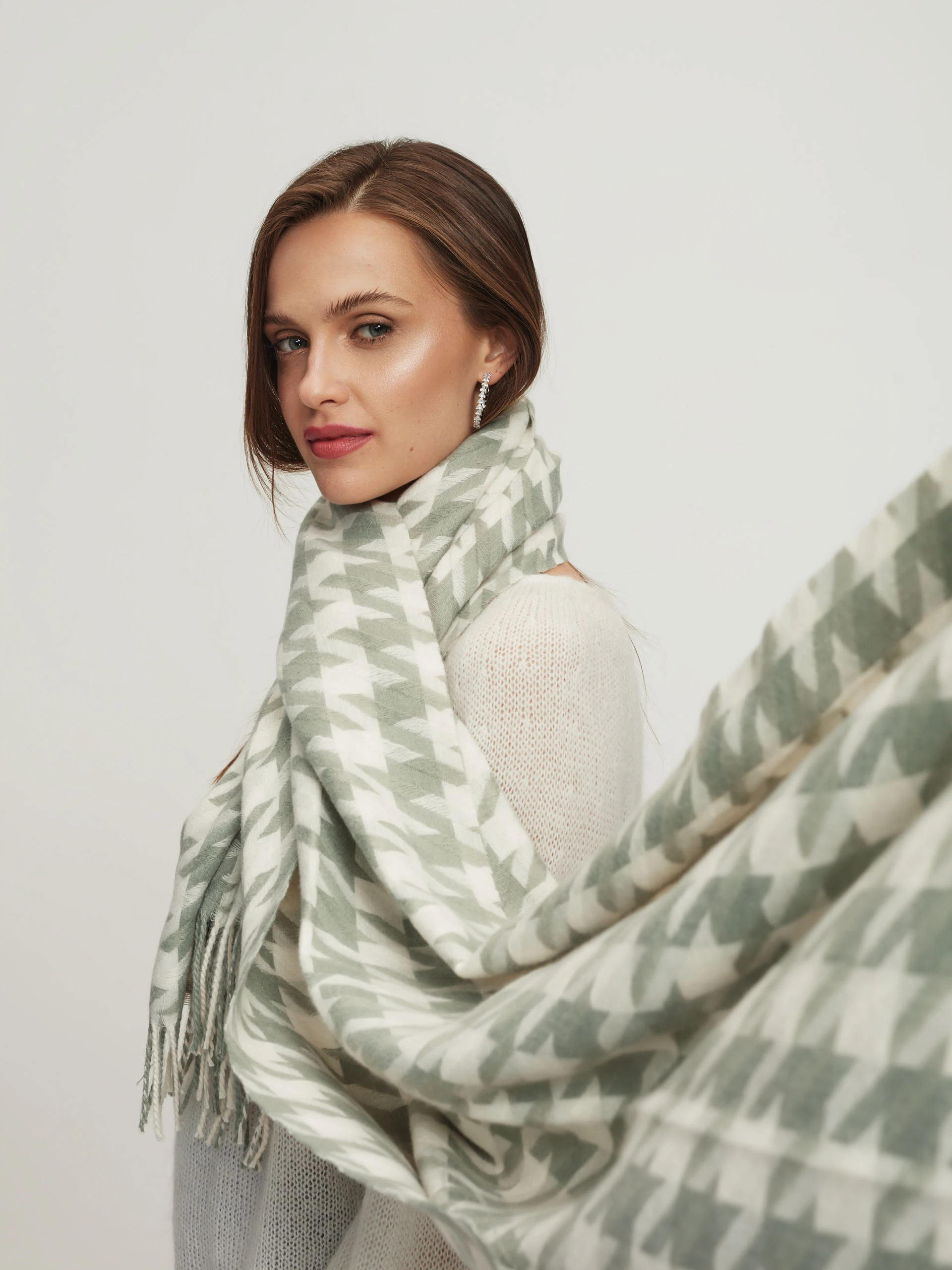 Cream and mint peplite scarf