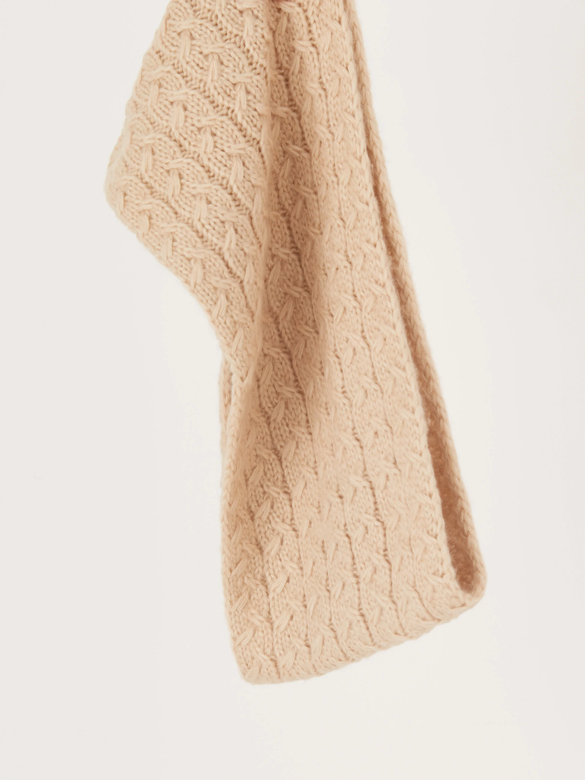 Powder snood with wool blend