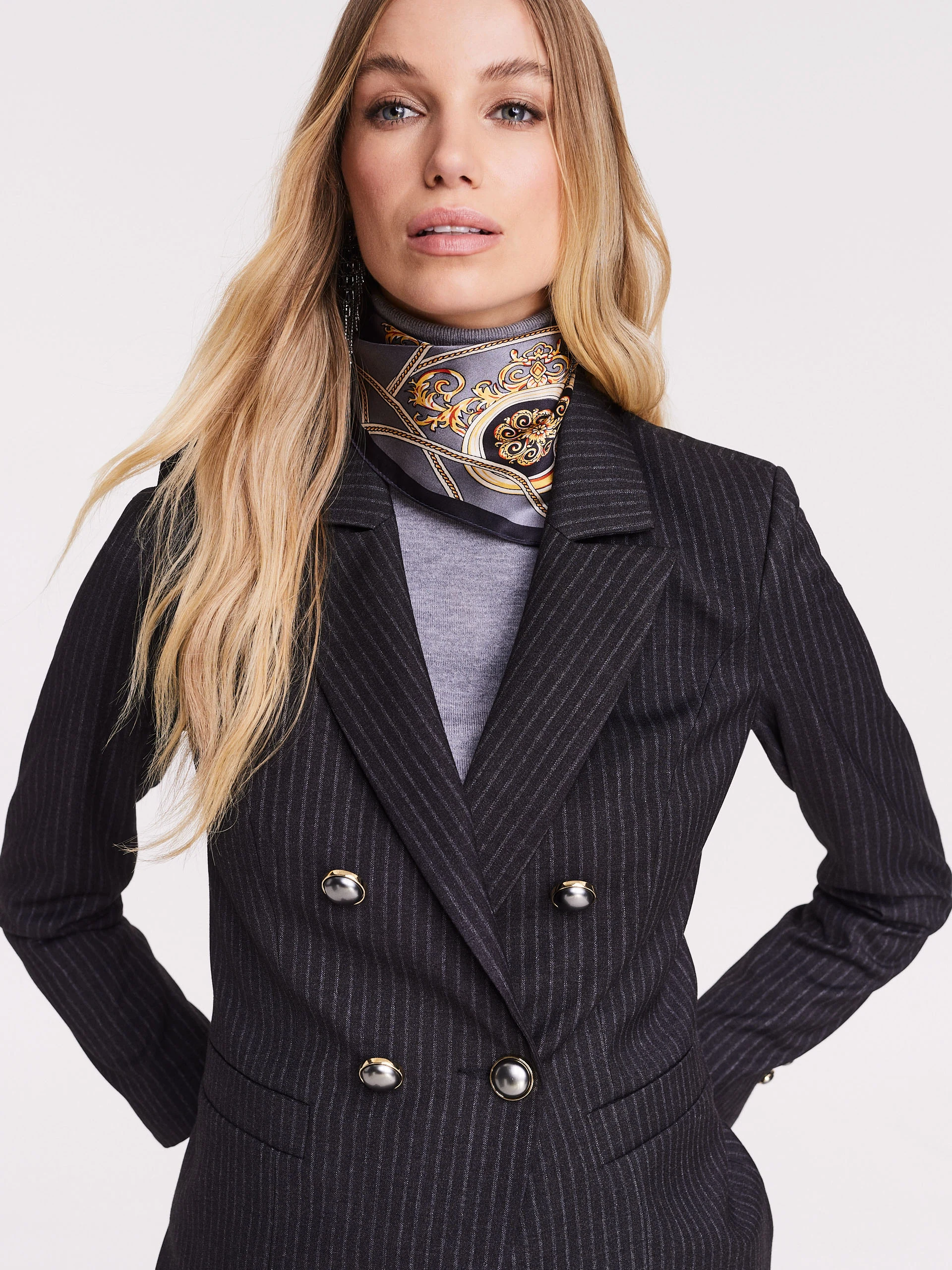 Silk gavroche in pattern