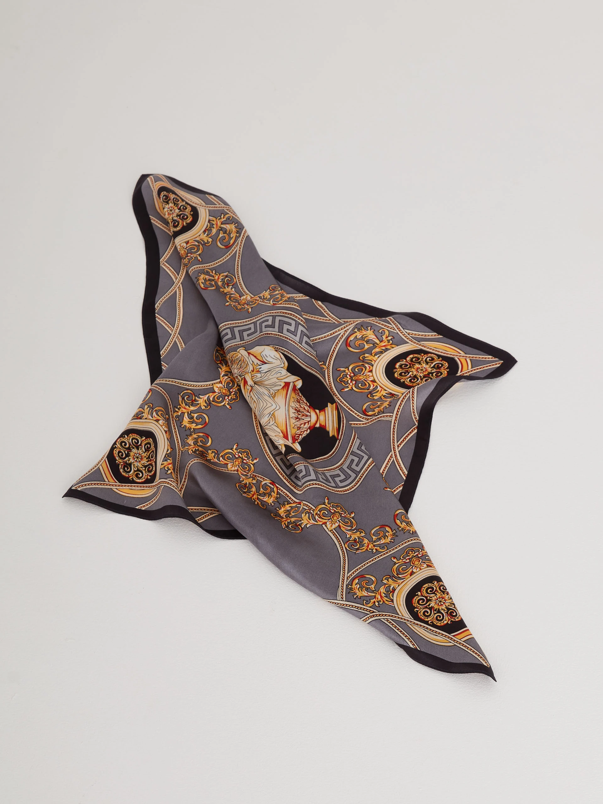 Silk gavroche in pattern