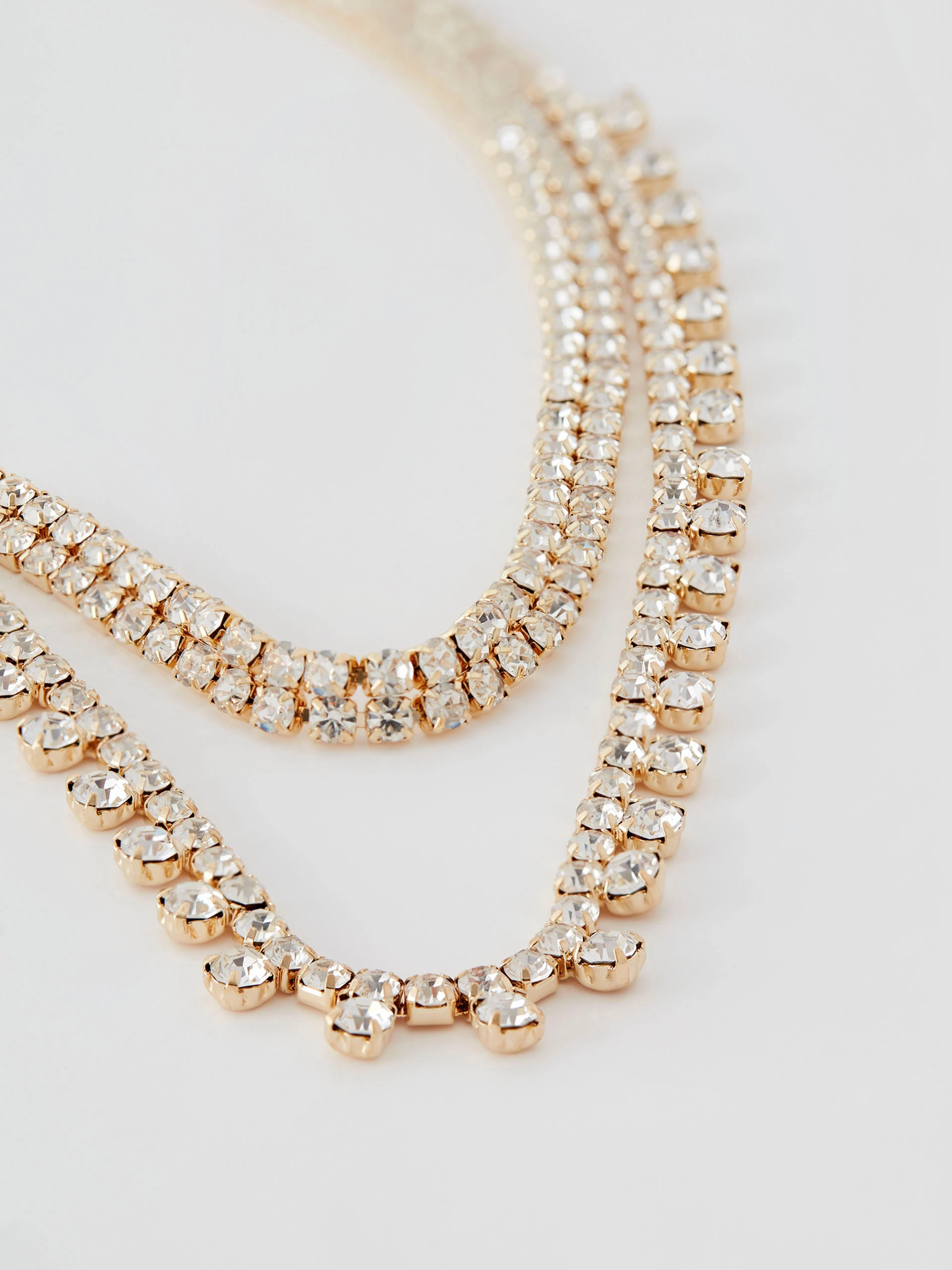 Set of two necklaces in gold color