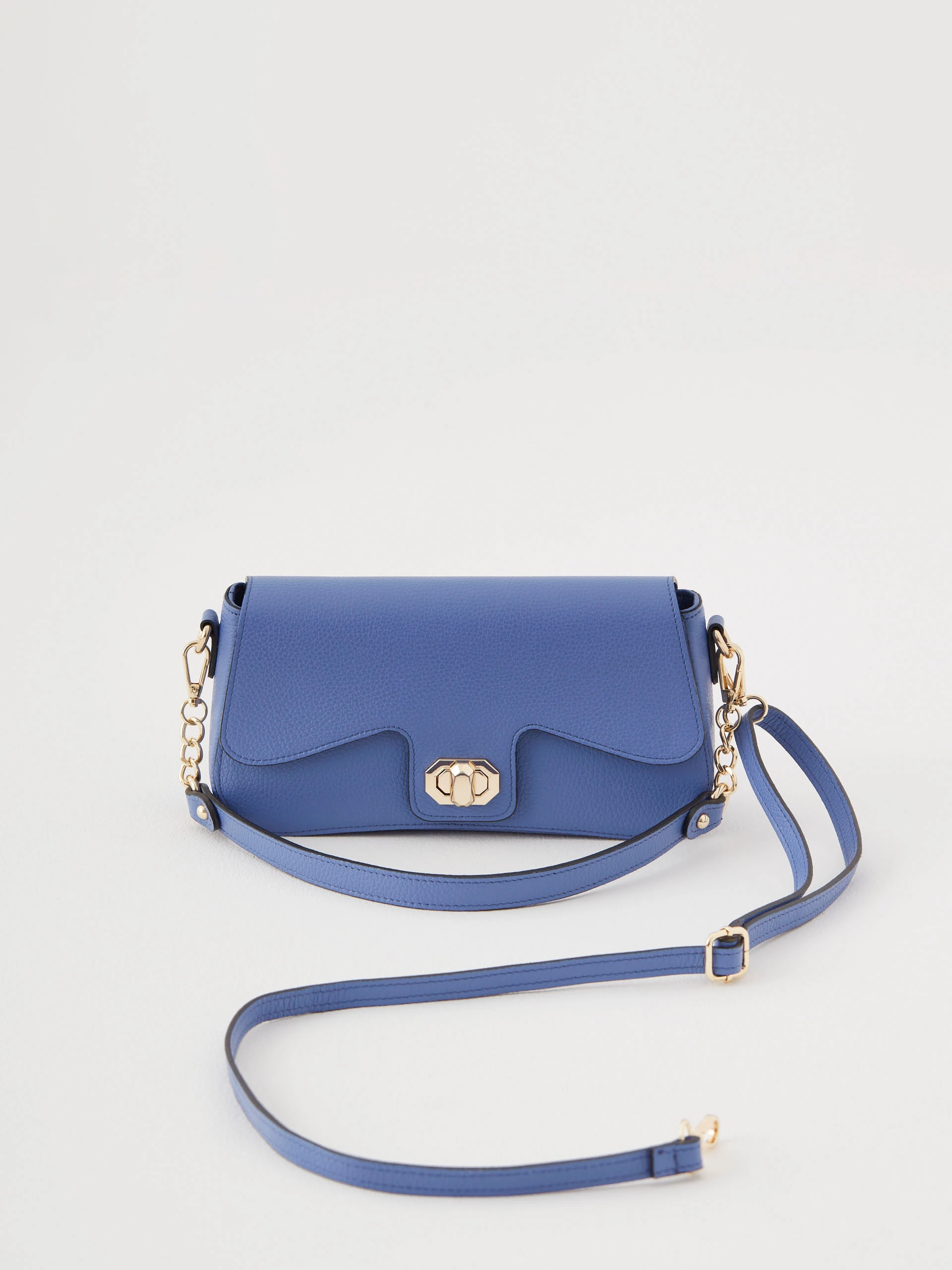 Small bag in cornflower color