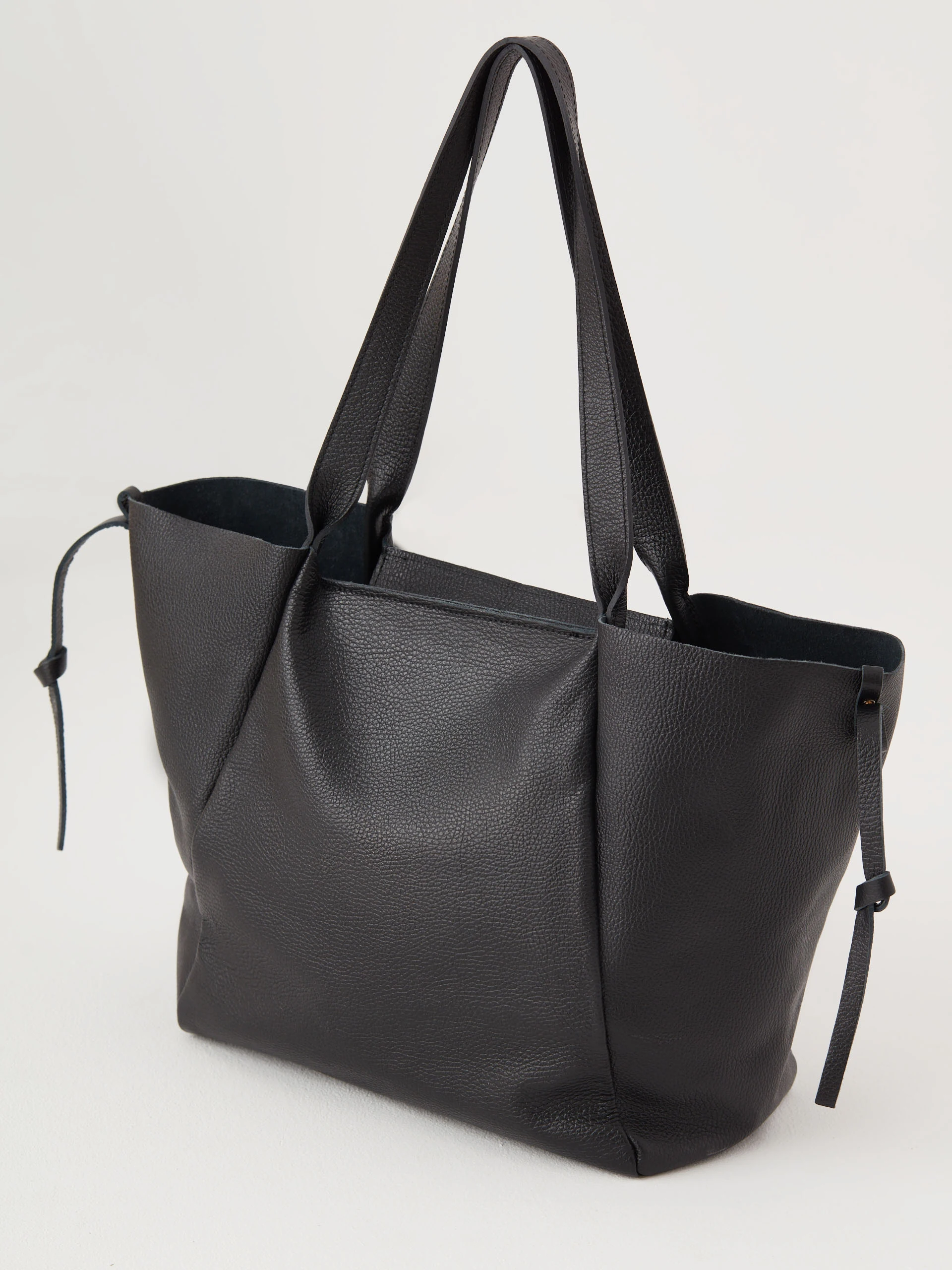 Czarna klasyczna torba typu shopper