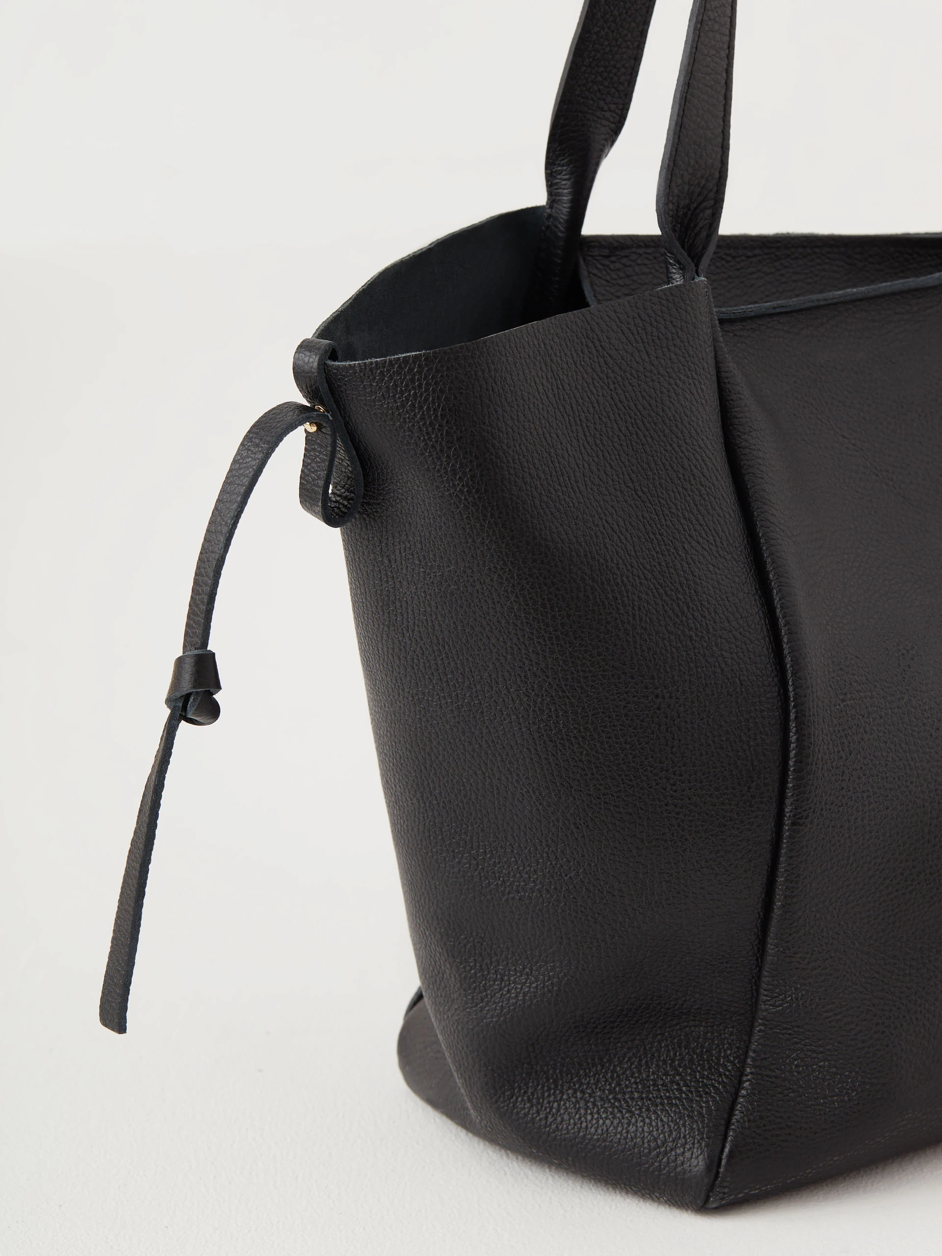 Czarna klasyczna torba typu shopper