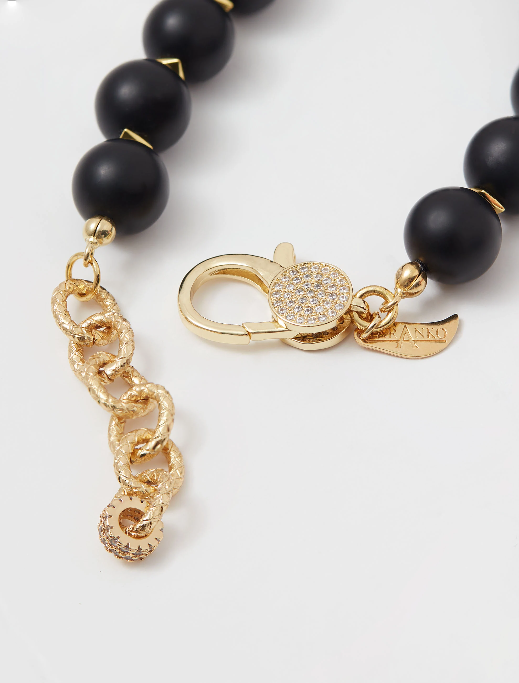 Gold-plated bracelet with onyx and hematite