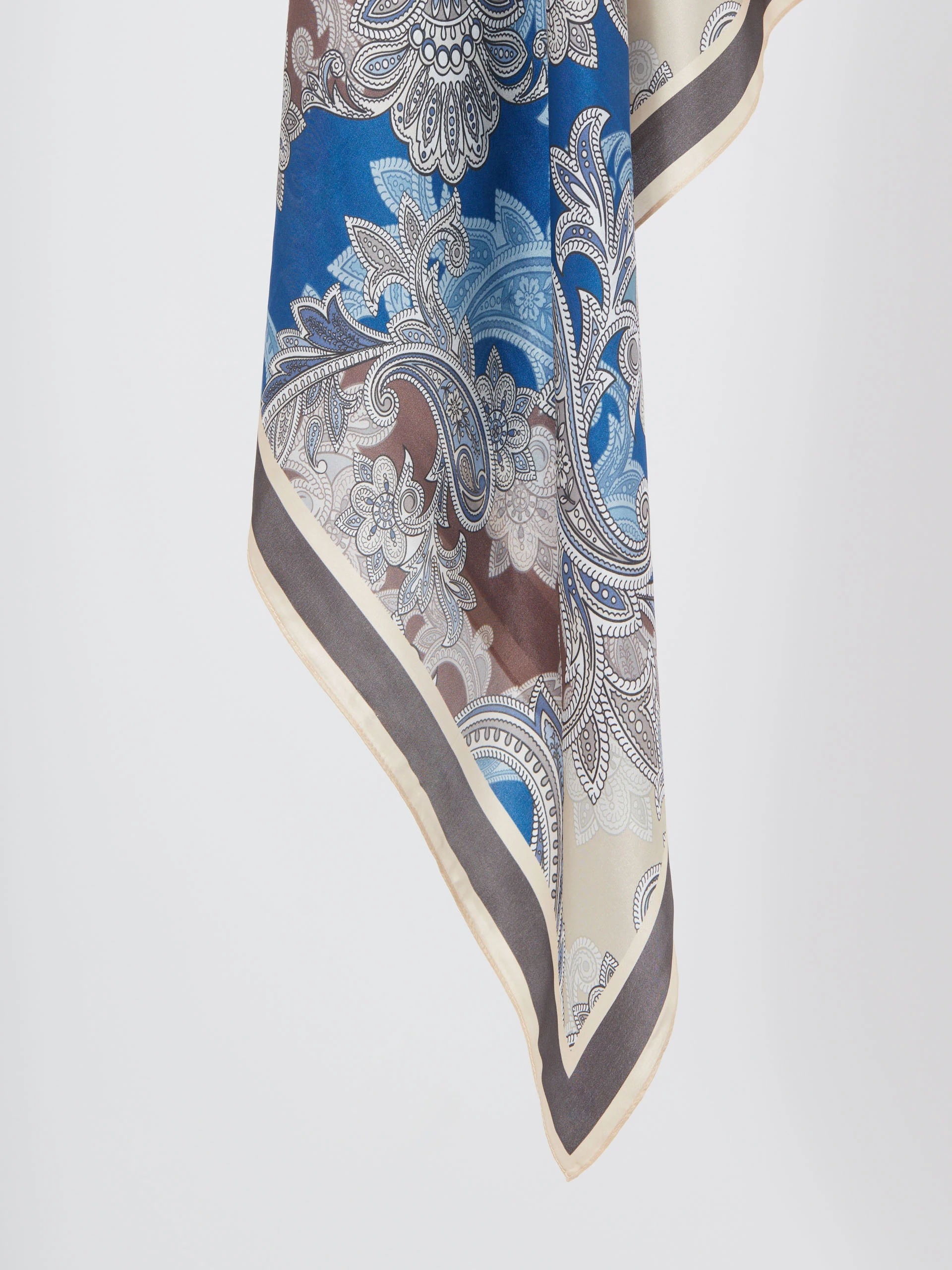 Silk scarf with paisley patterns