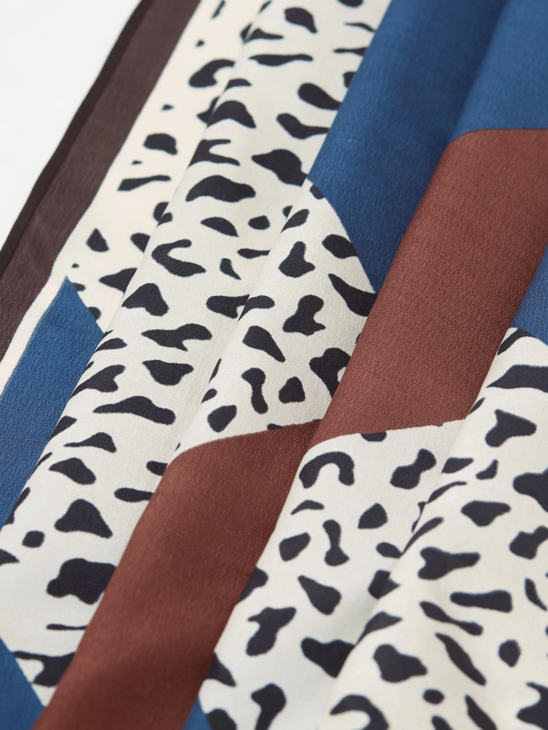 Silk scarf with geometric patterns