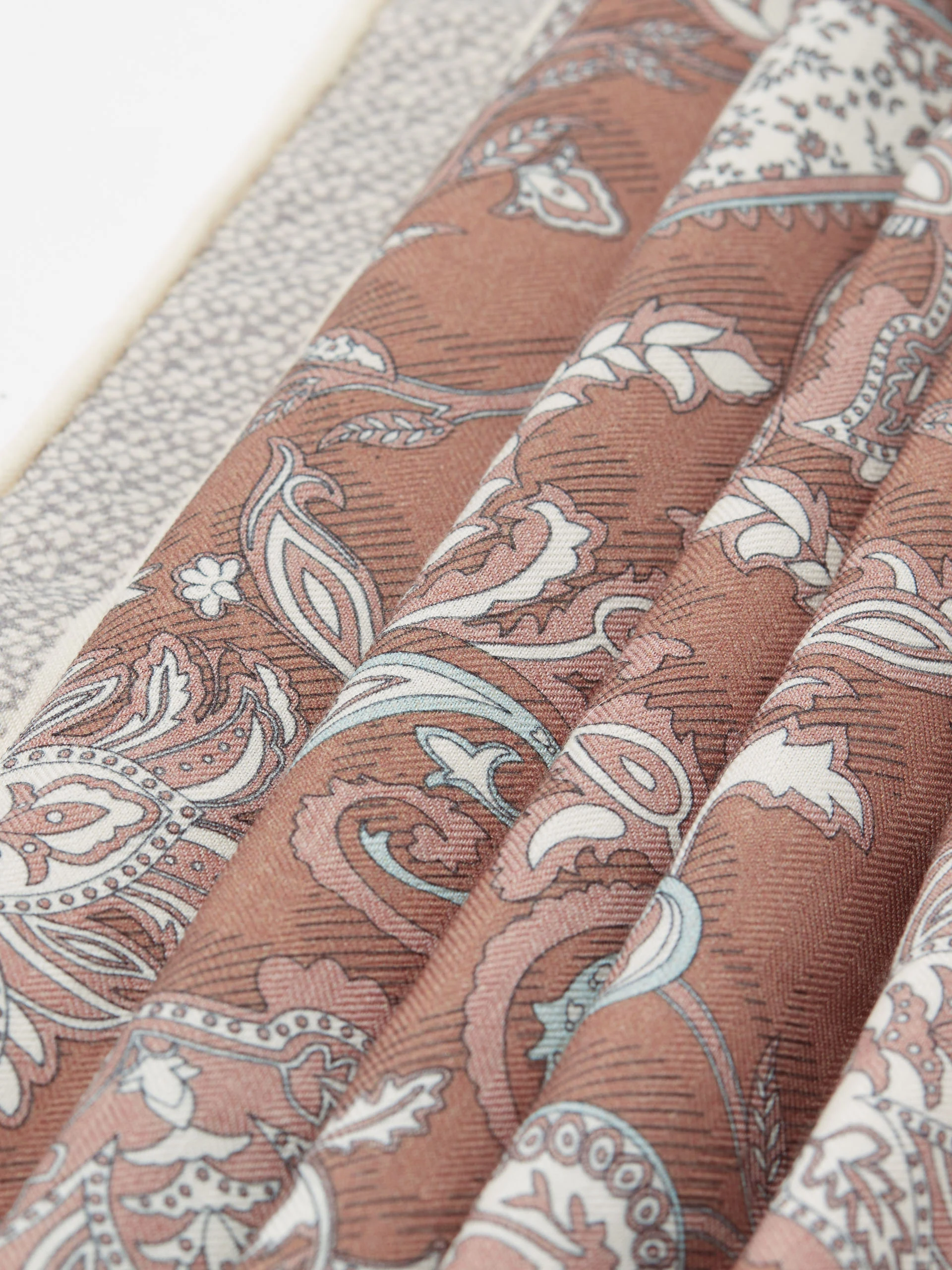 Large wool paisley scarf with silk blend