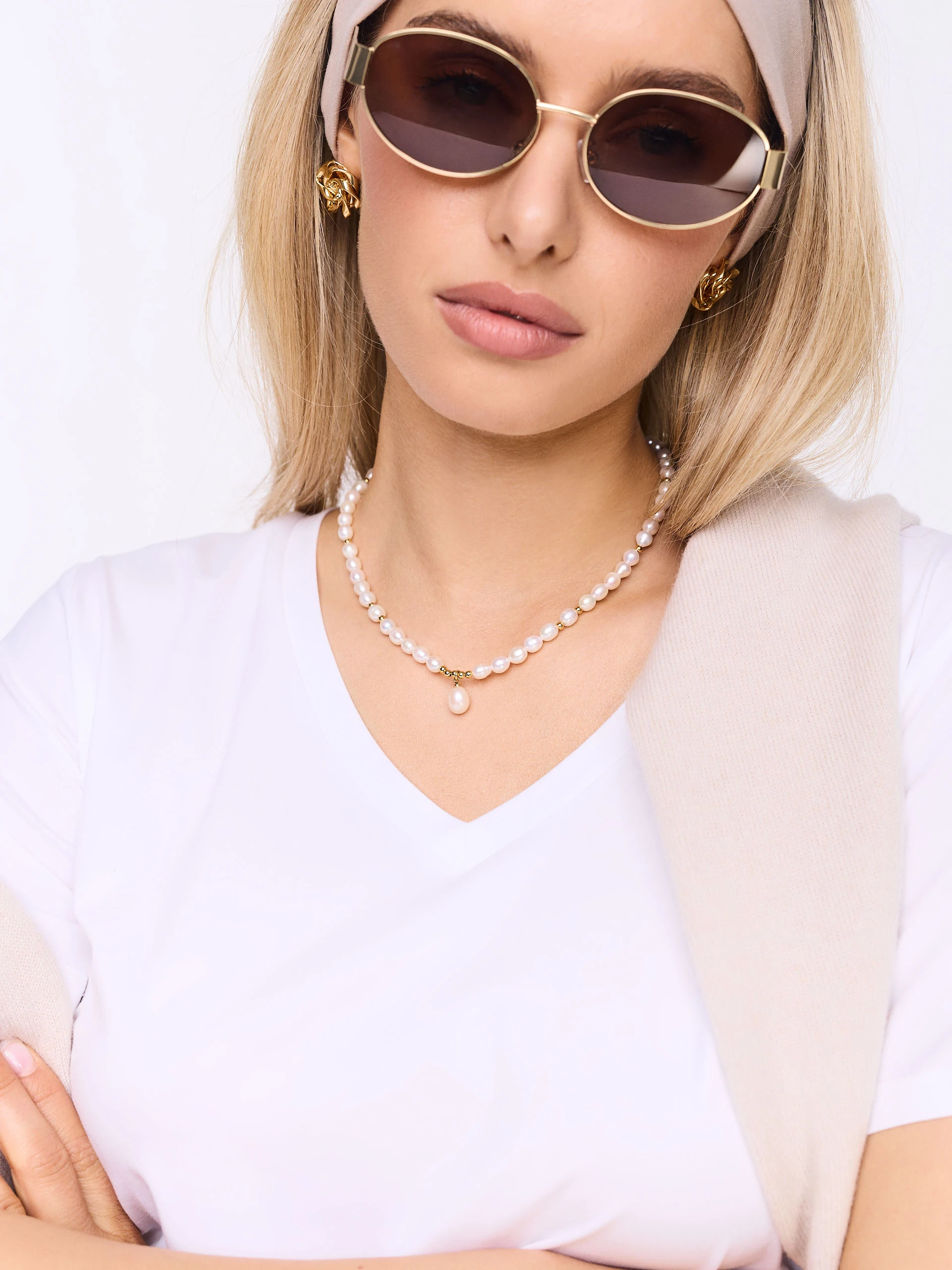 Necklace of natural pearls