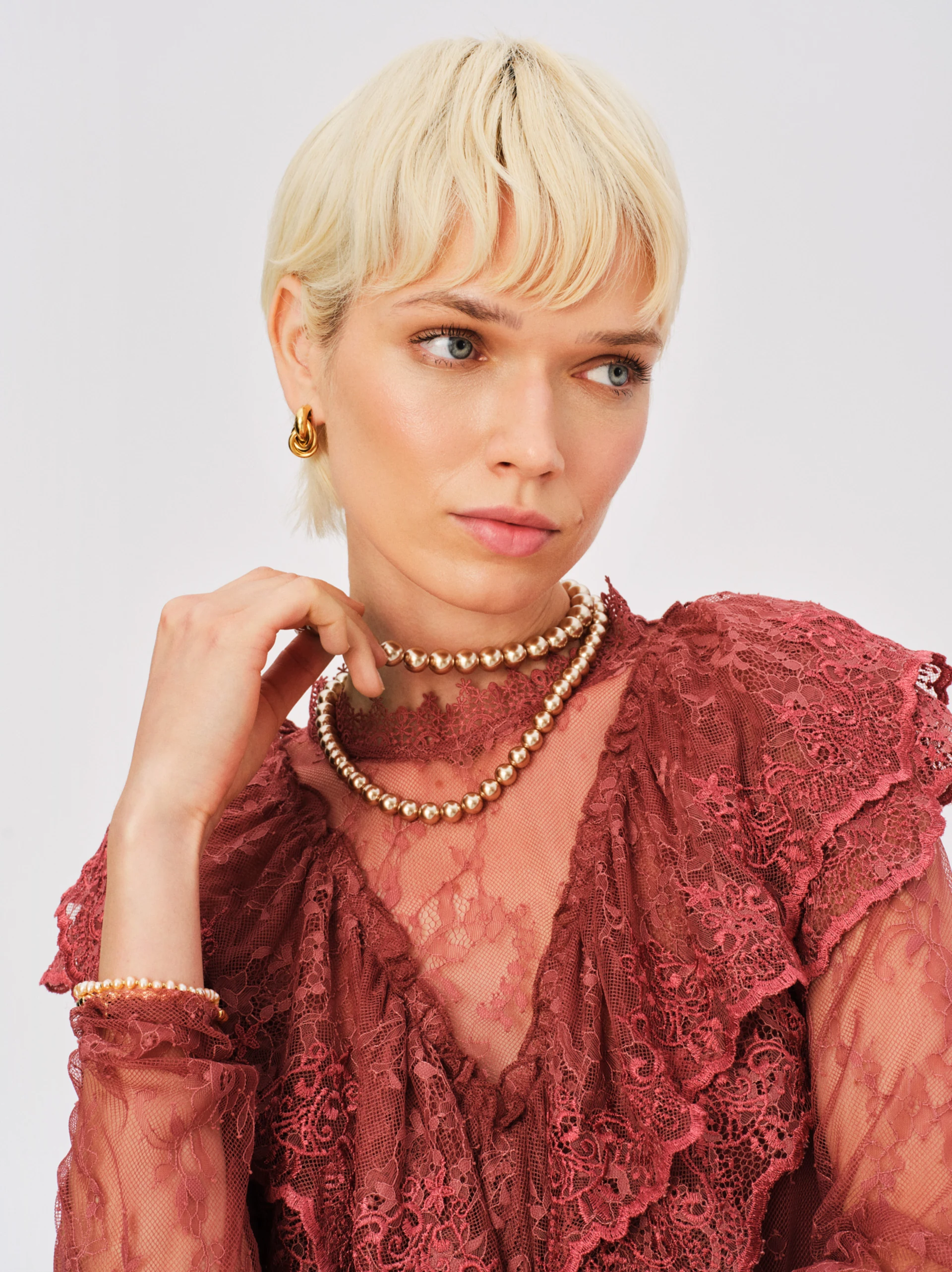 Set of two pink pearl necklaces