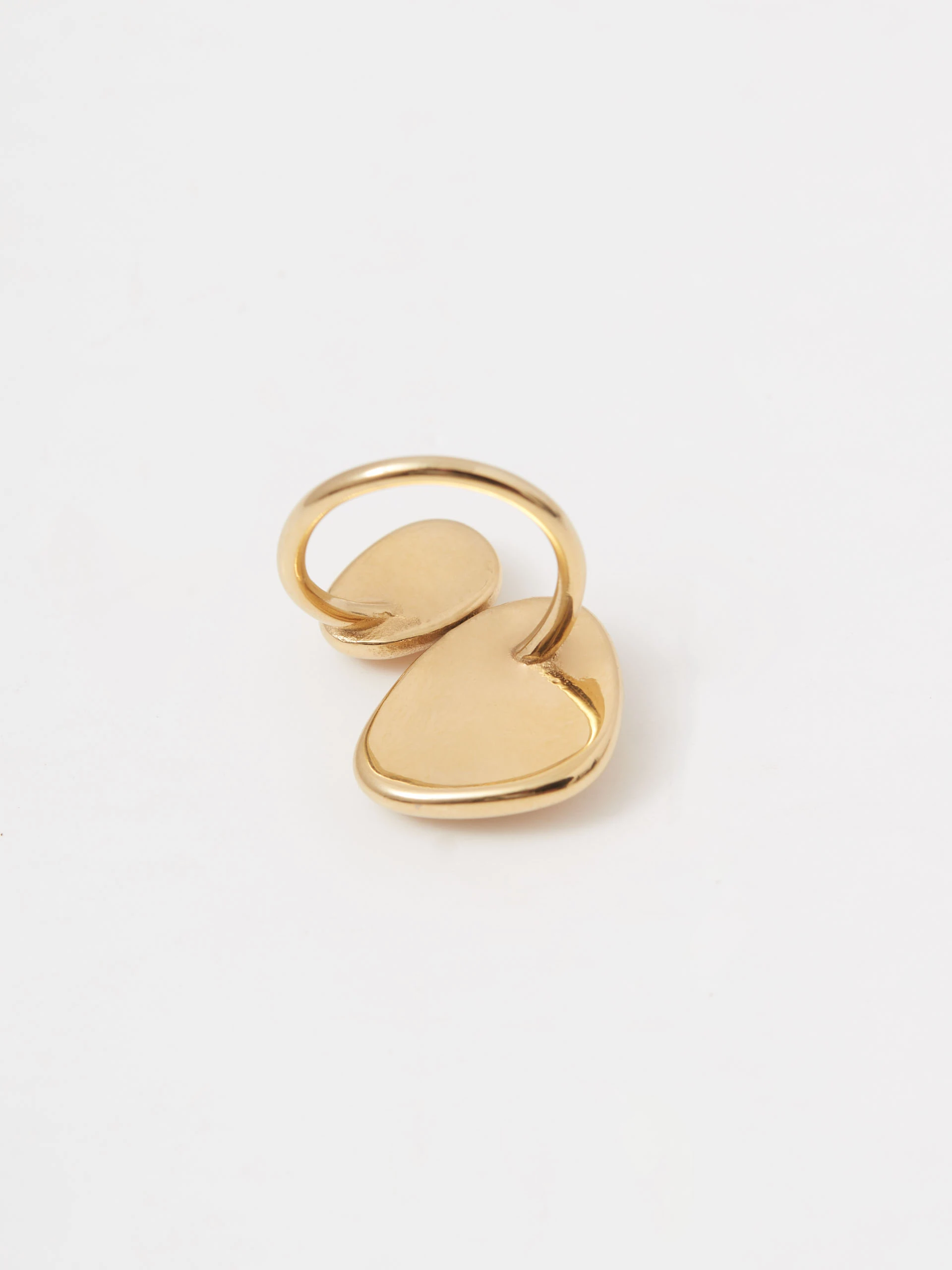Gold-plated one-size ring with a drop motif