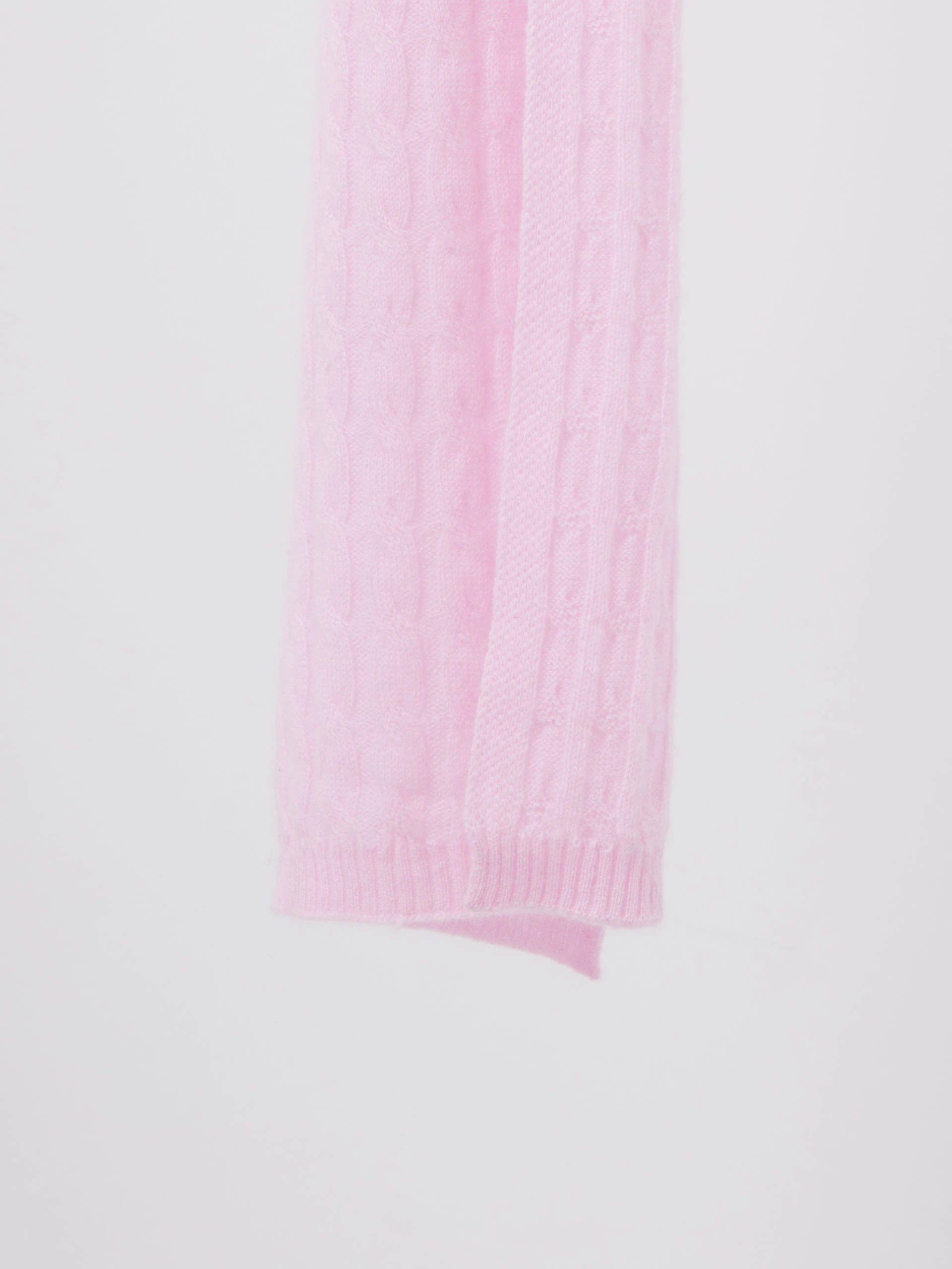 Pink cashmere scarf with a cable knit pattern