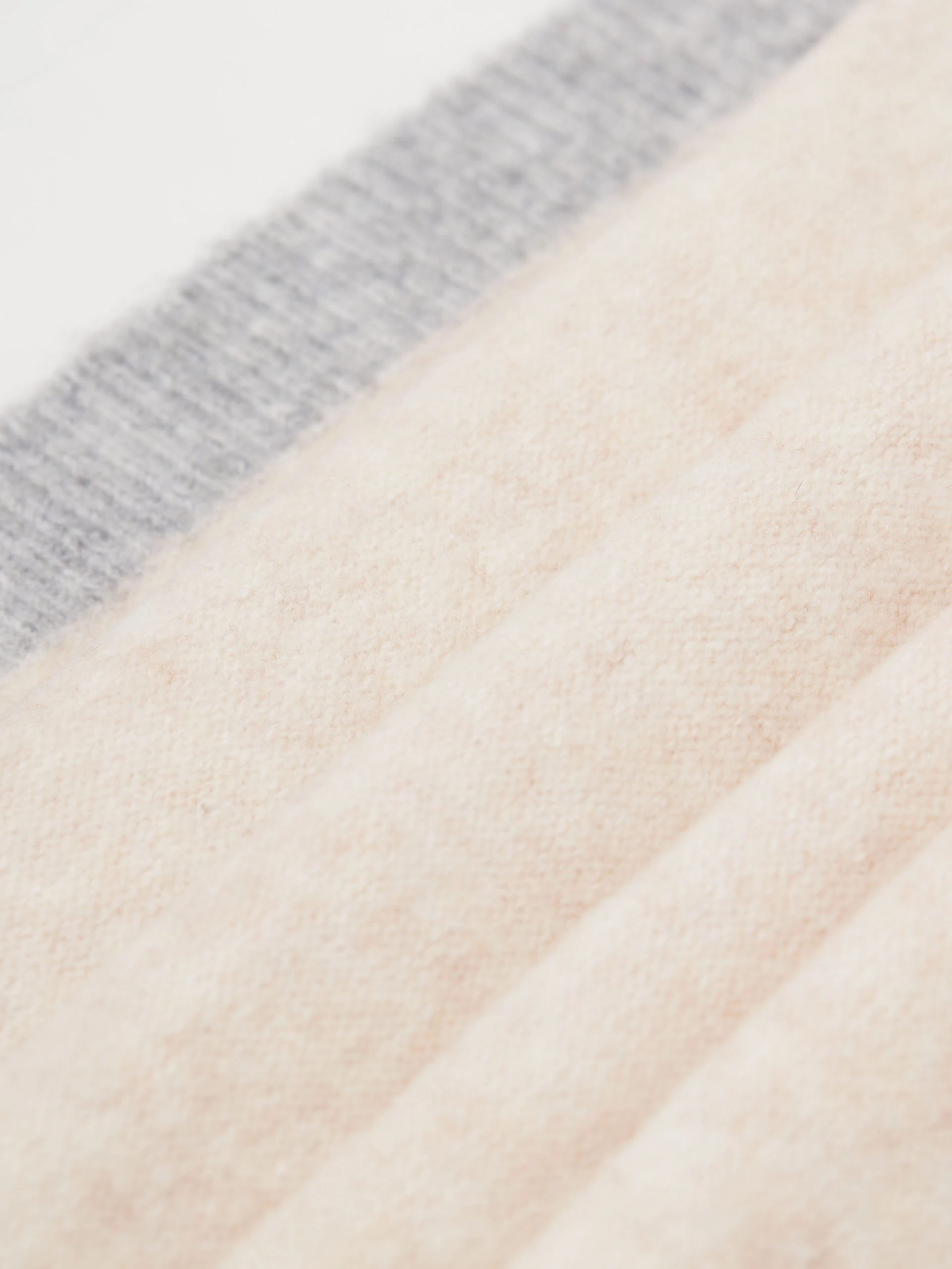 Cream scarf with wool