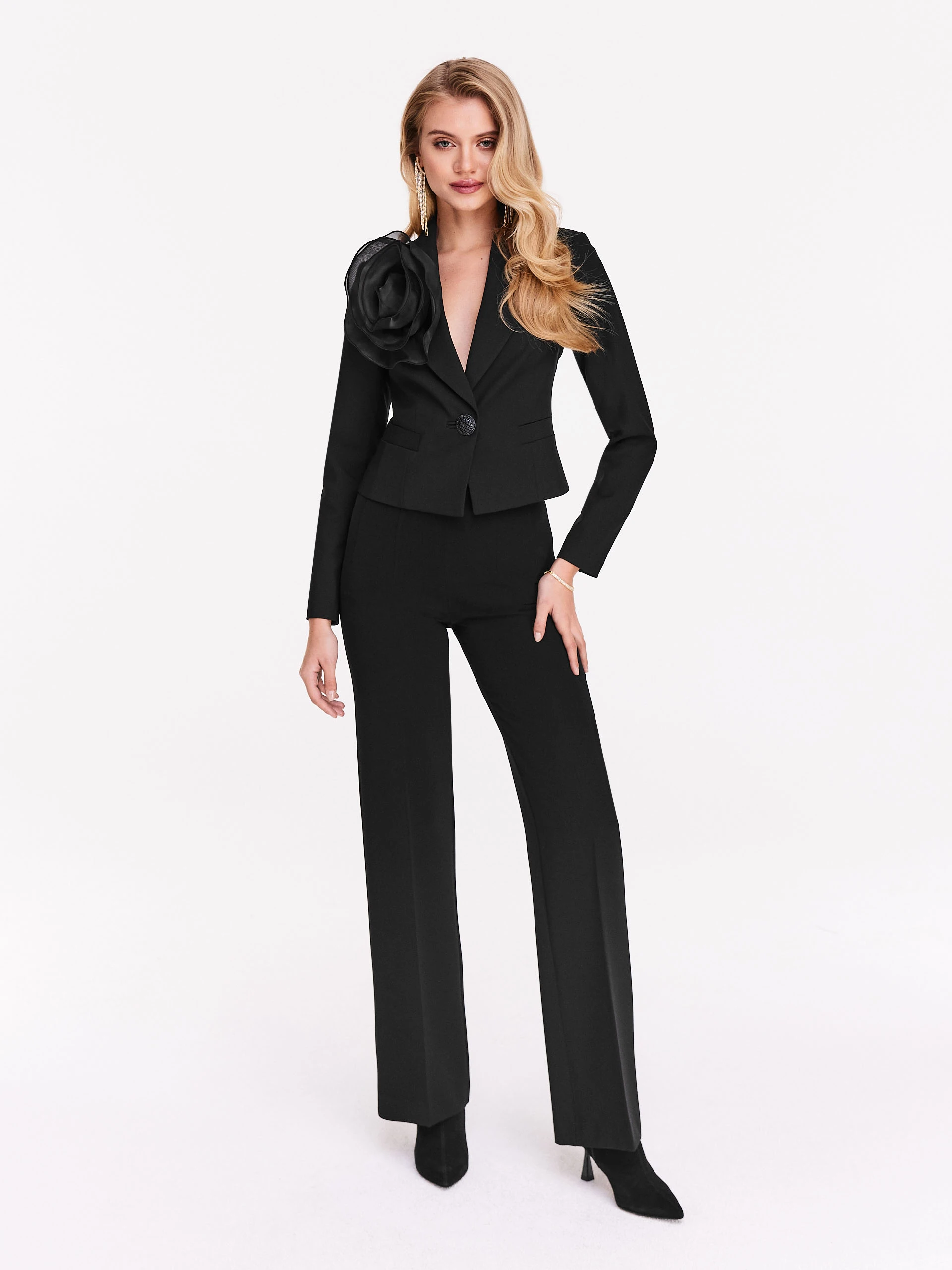 Short black jacket with rose