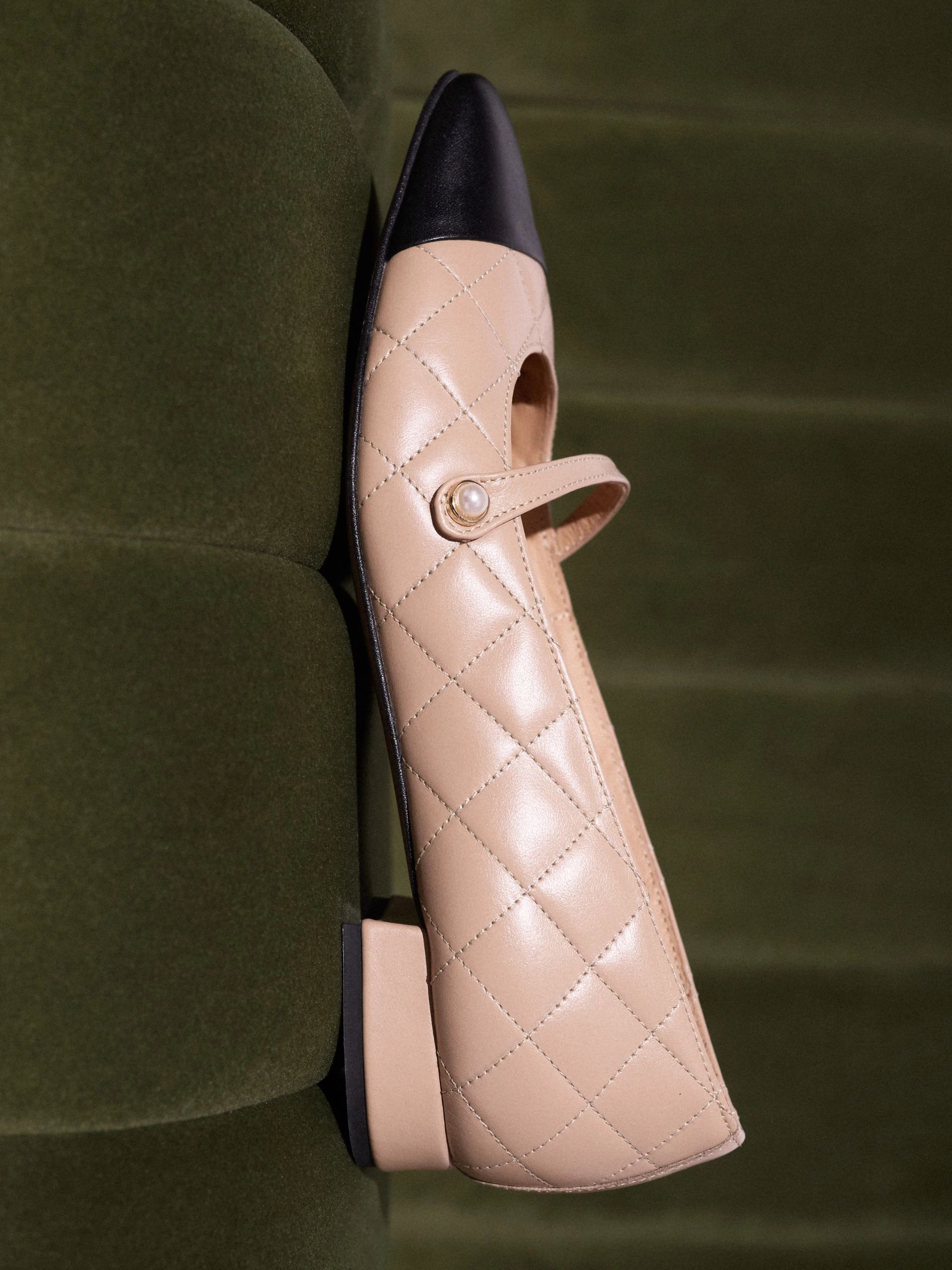 Quilted leather ballerina flats with black toes
