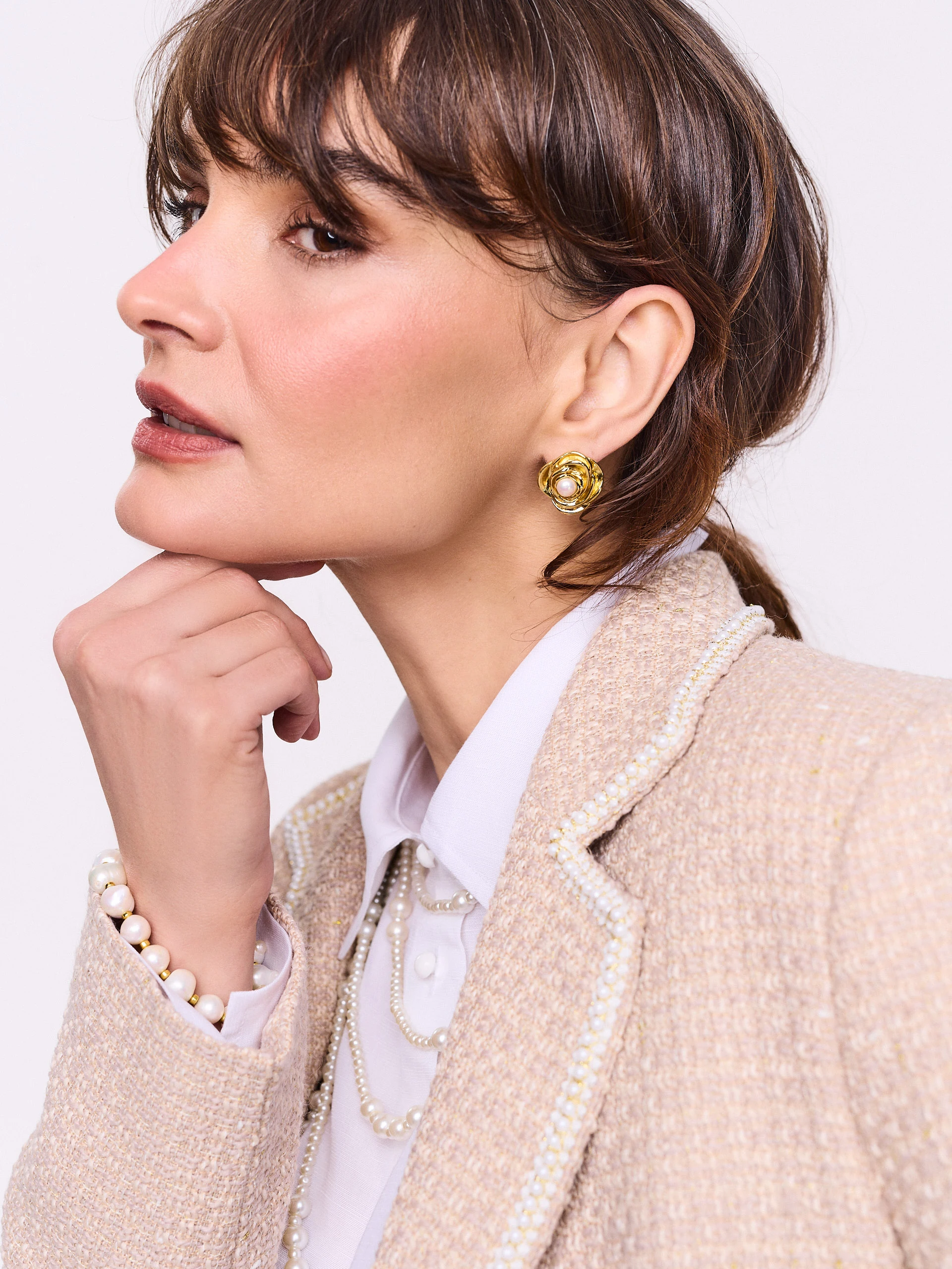 Gold-plated rose-shaped earrings