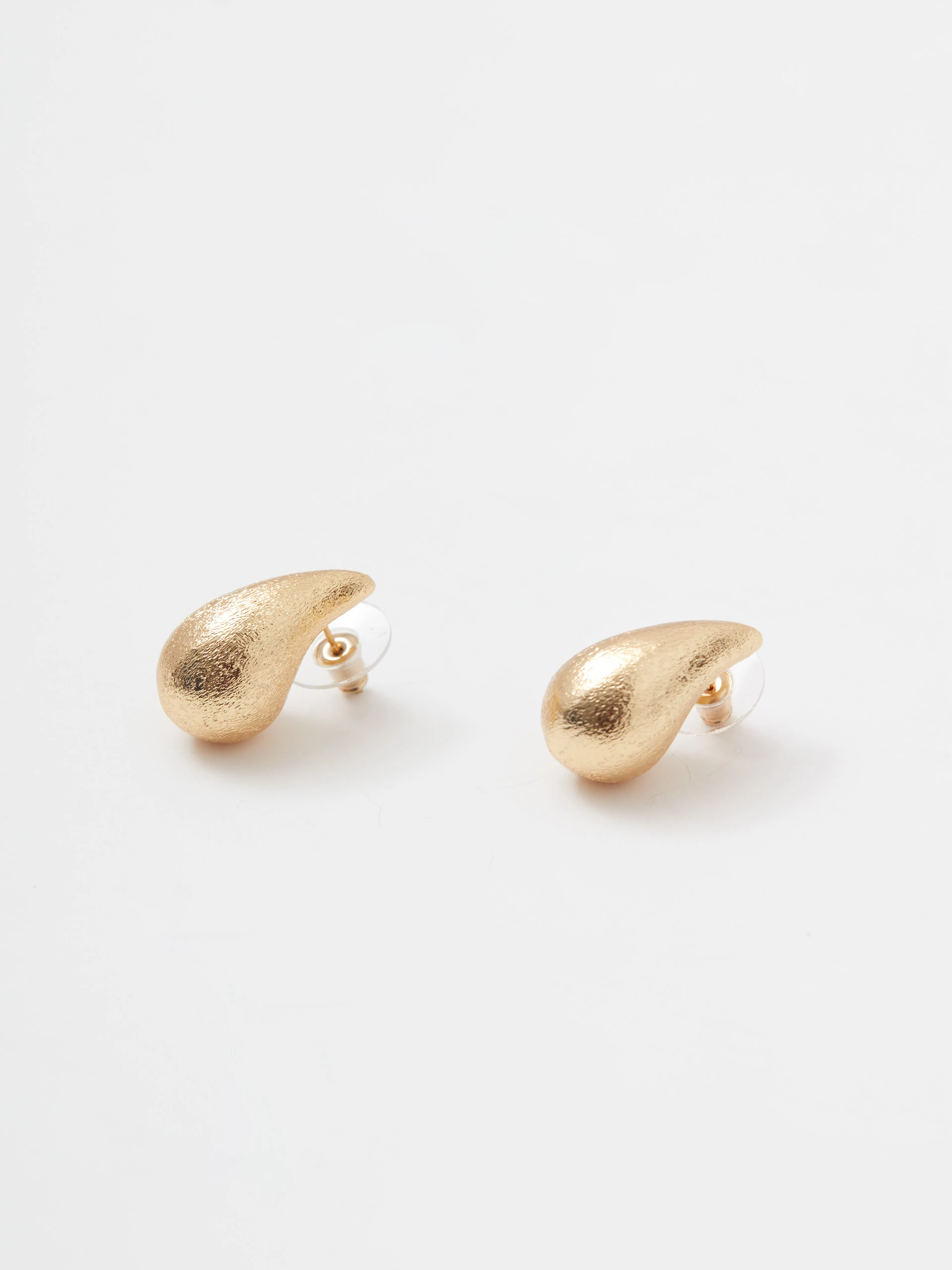 Gold-plated drop-shaped earrings