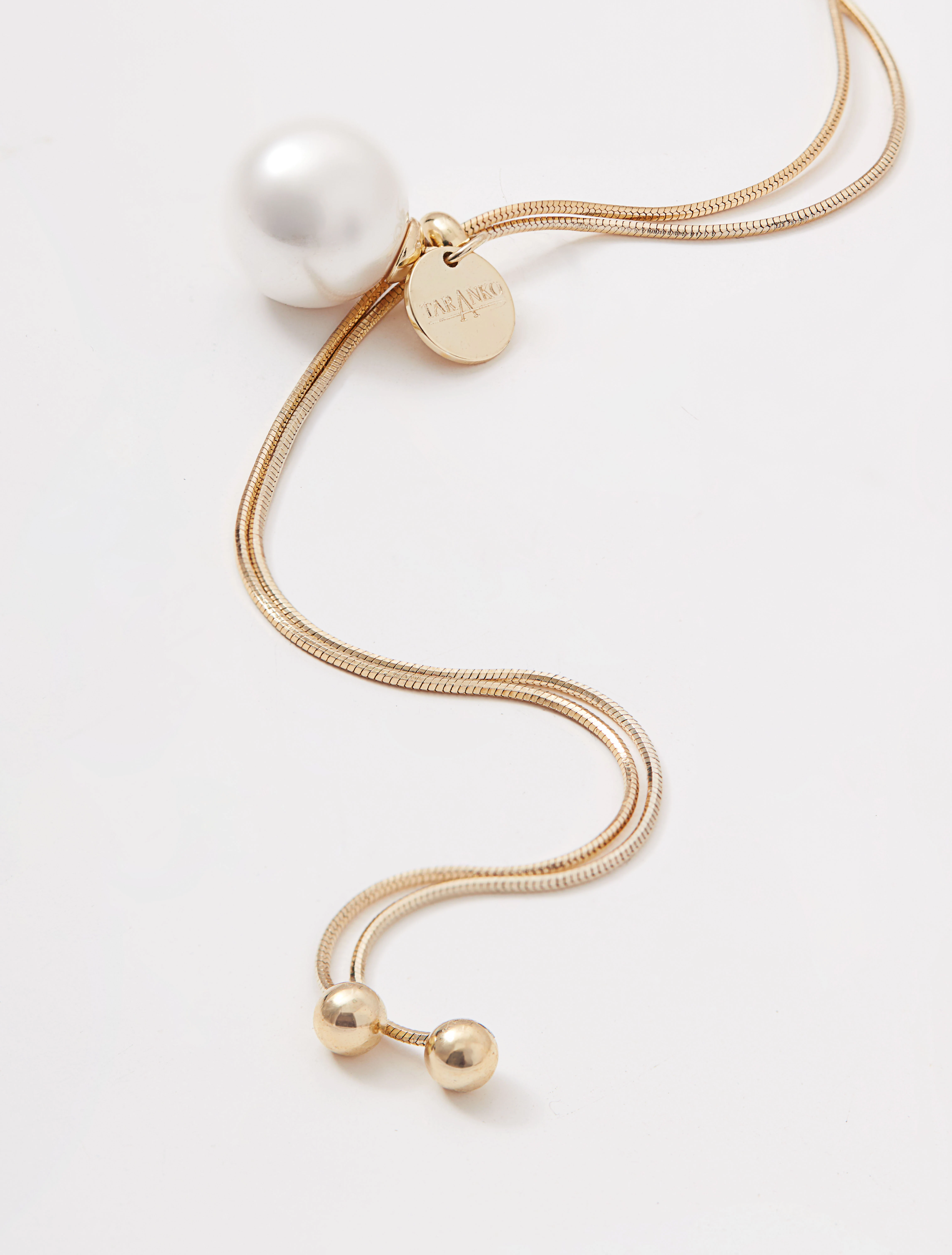 An elegant pearl necklace